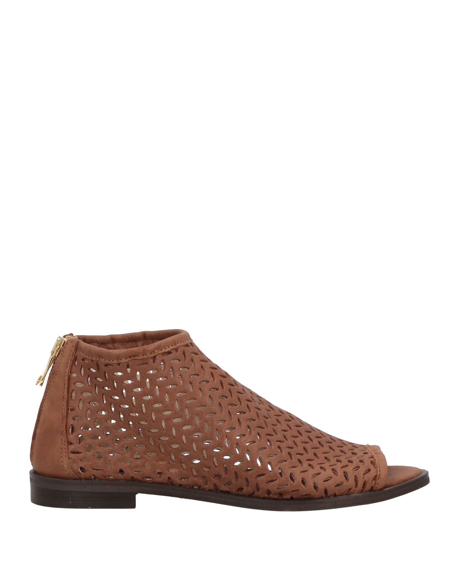 Stele Ankle Boots In Brown