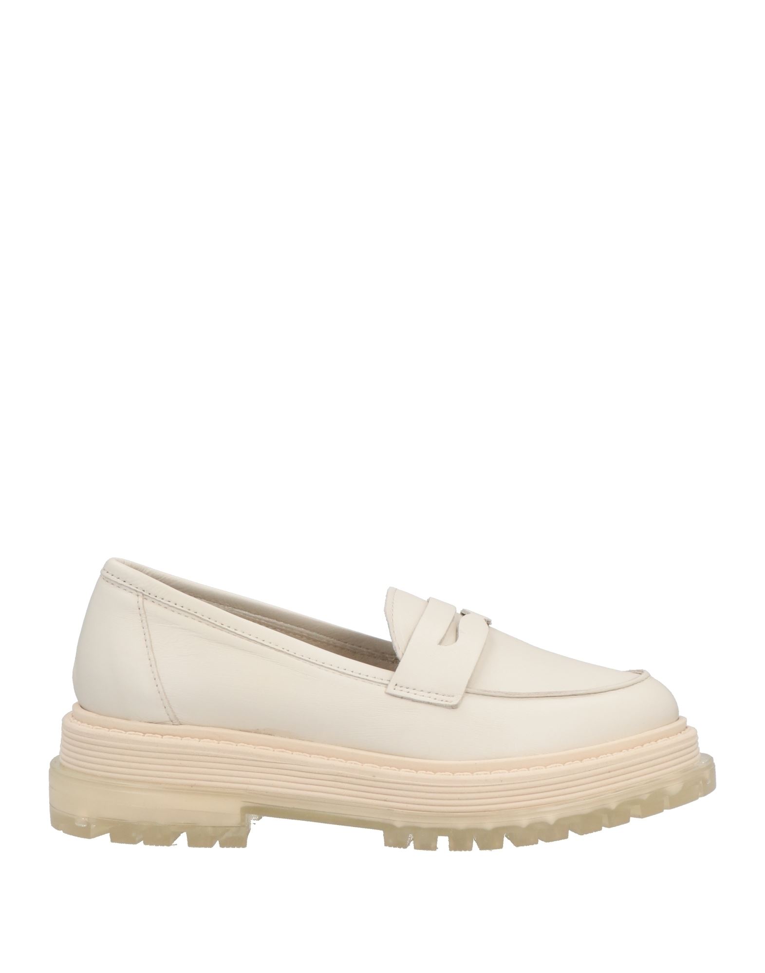 Geneve Loafers In Ivory