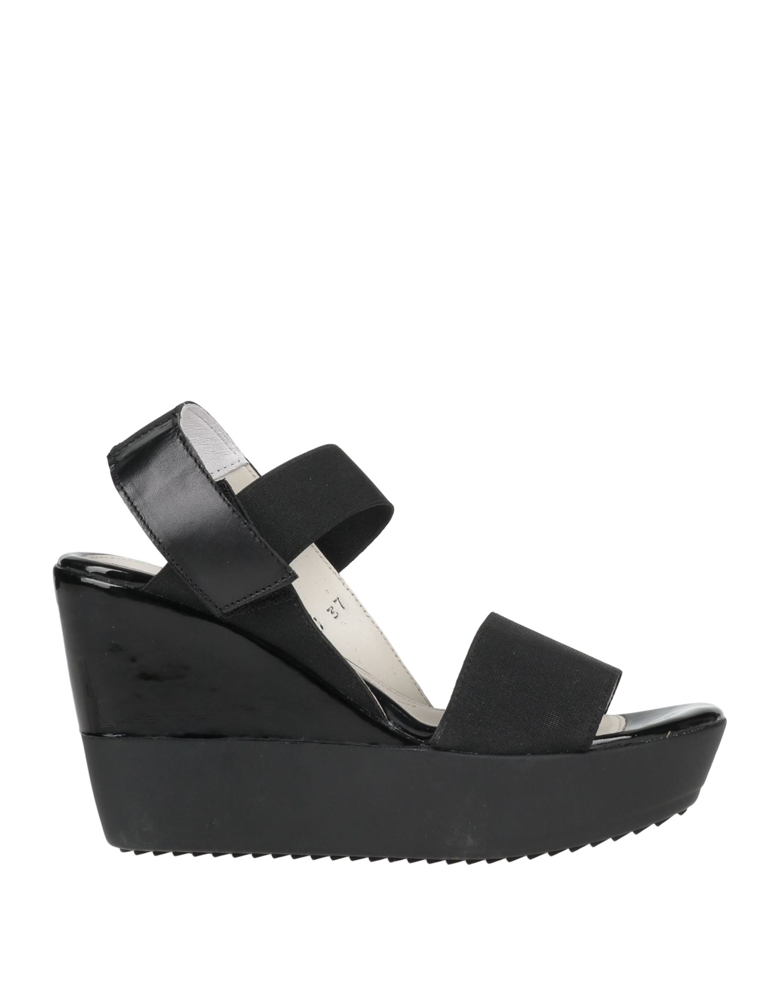 Stonefly Sandals In Black