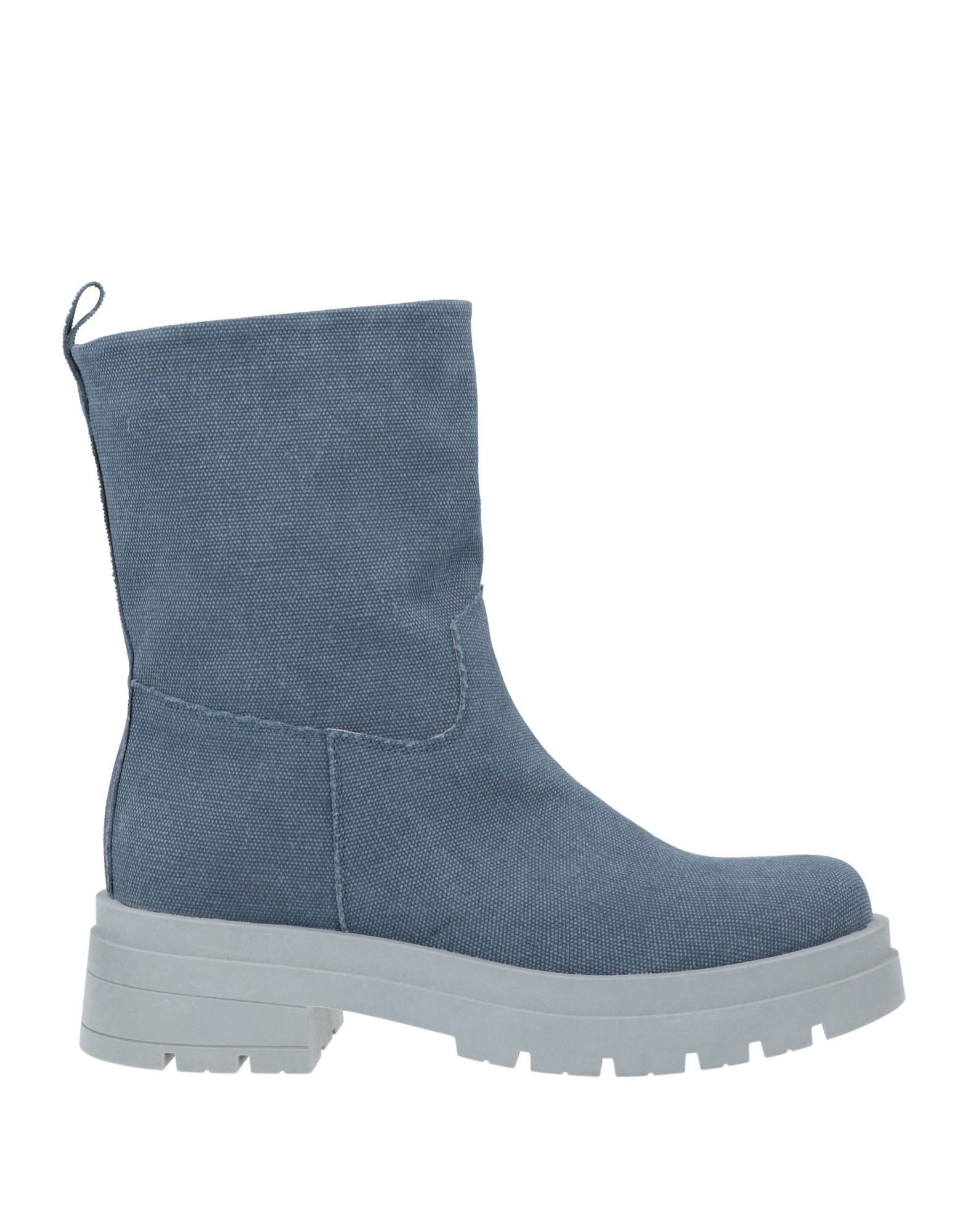 Noa A. Ankle Boots In Slate Blue