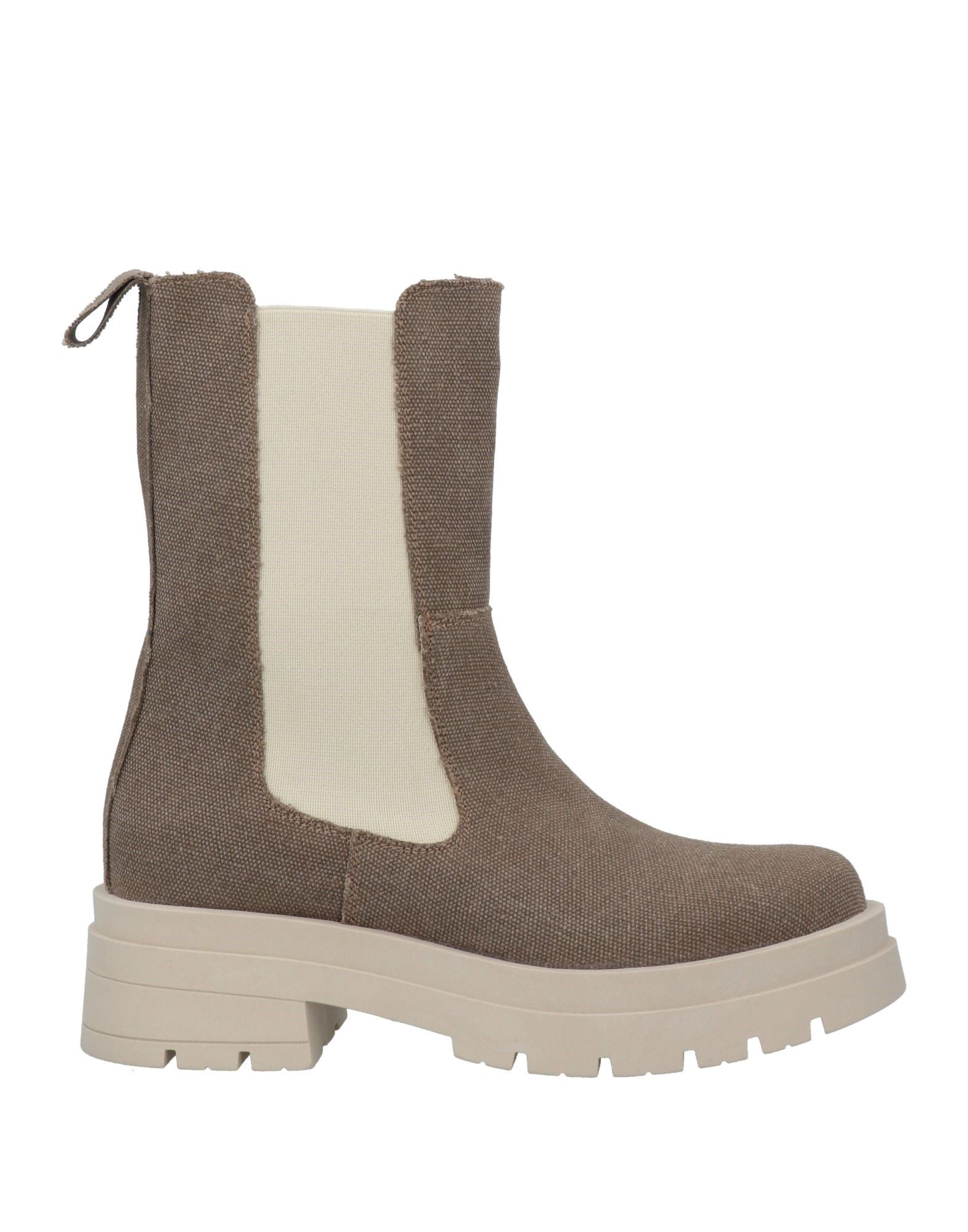 Noa A. Ankle Boots In Brown