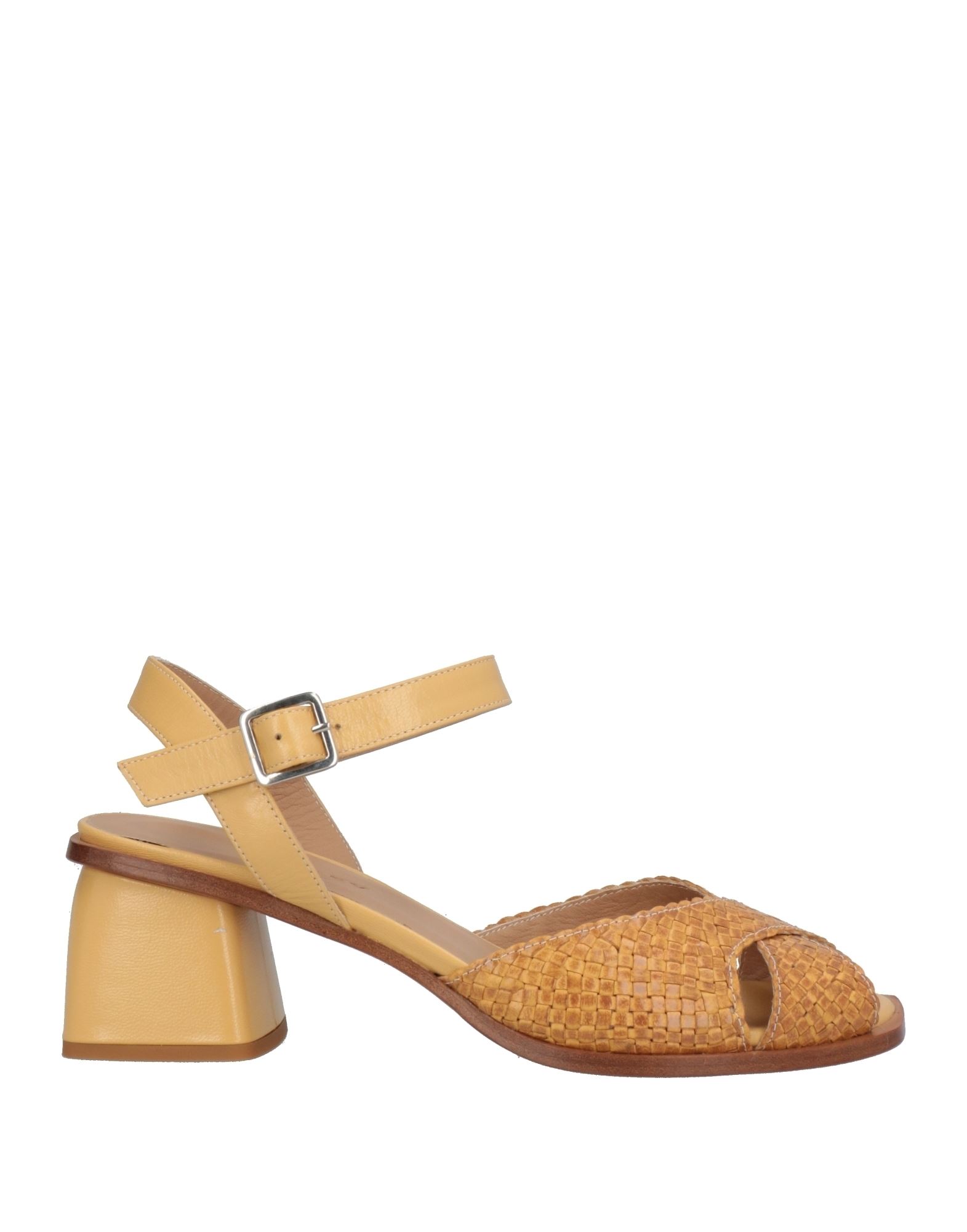 Audley Sandals In Beige