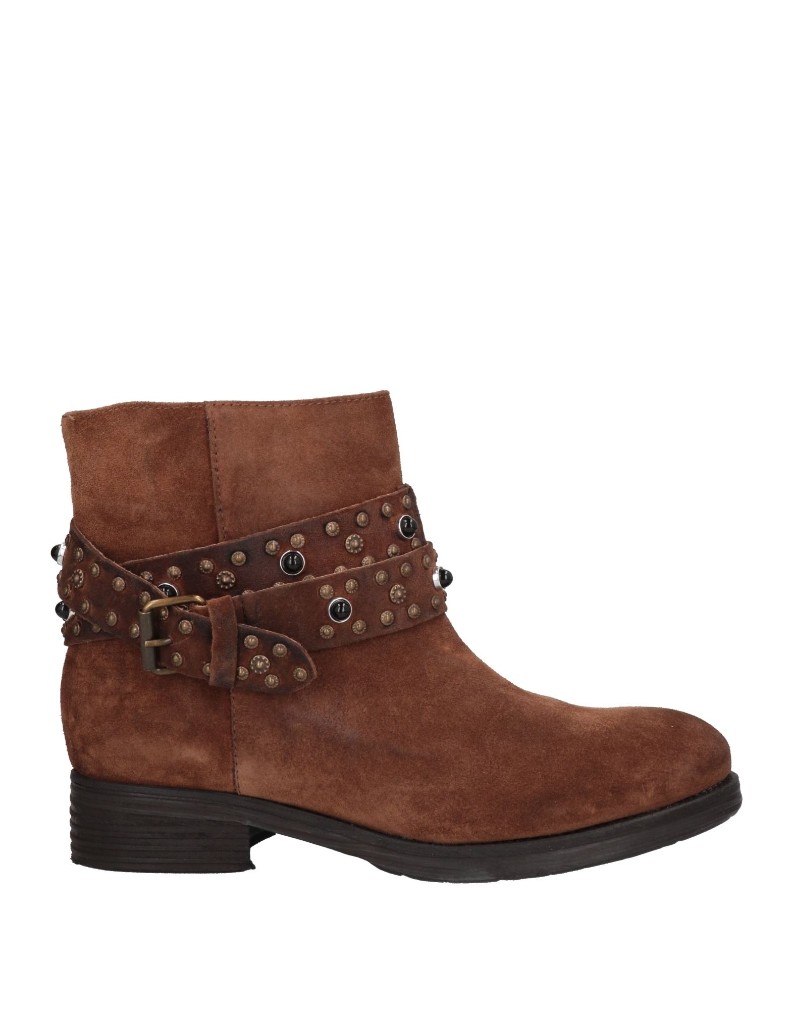 Zoe Ankle Boots In Tan