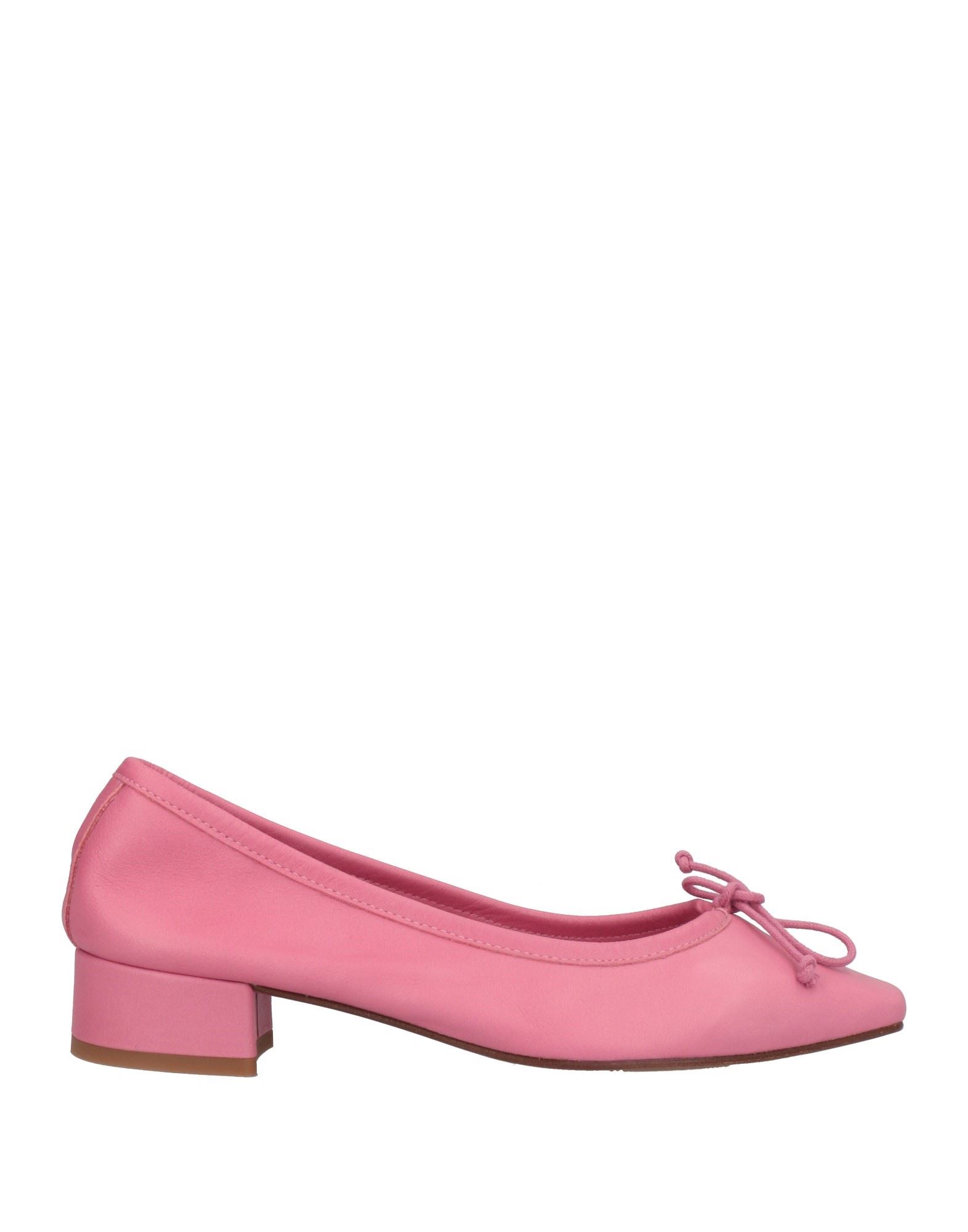 About Arianne Pumps In Pink