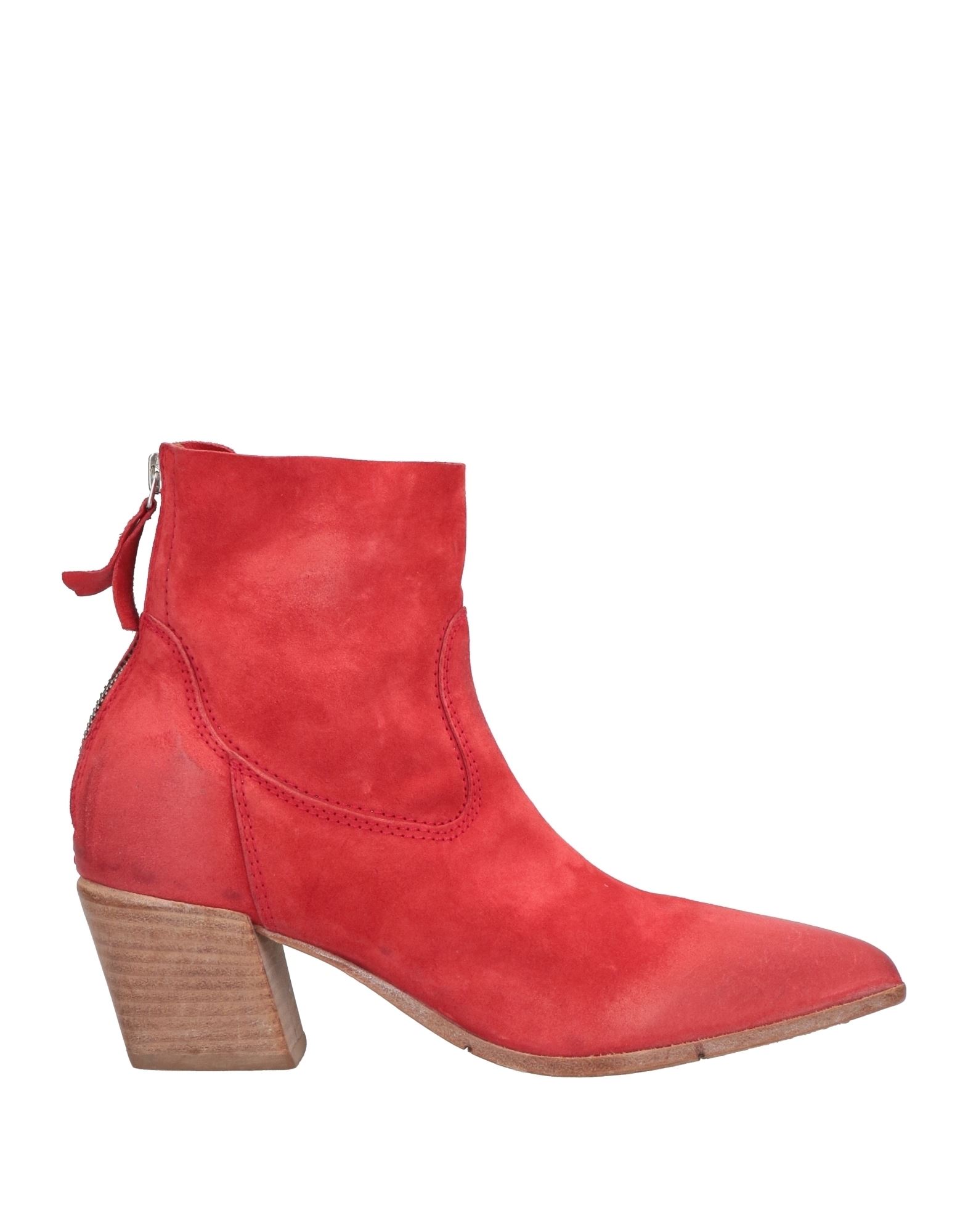 Moma Ankle Boots In Red