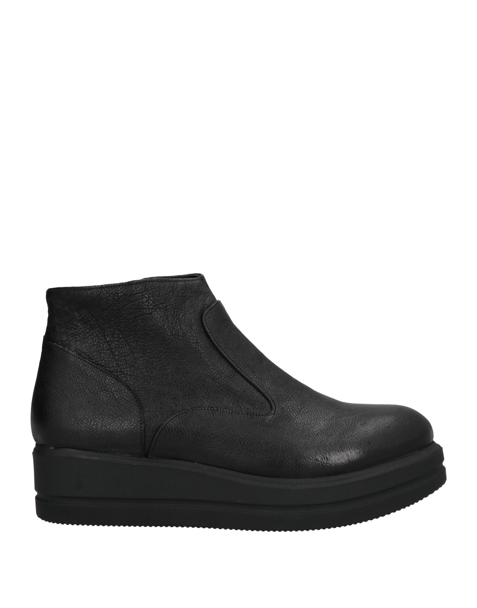 Via Della Spiga Ankle Boots In Black