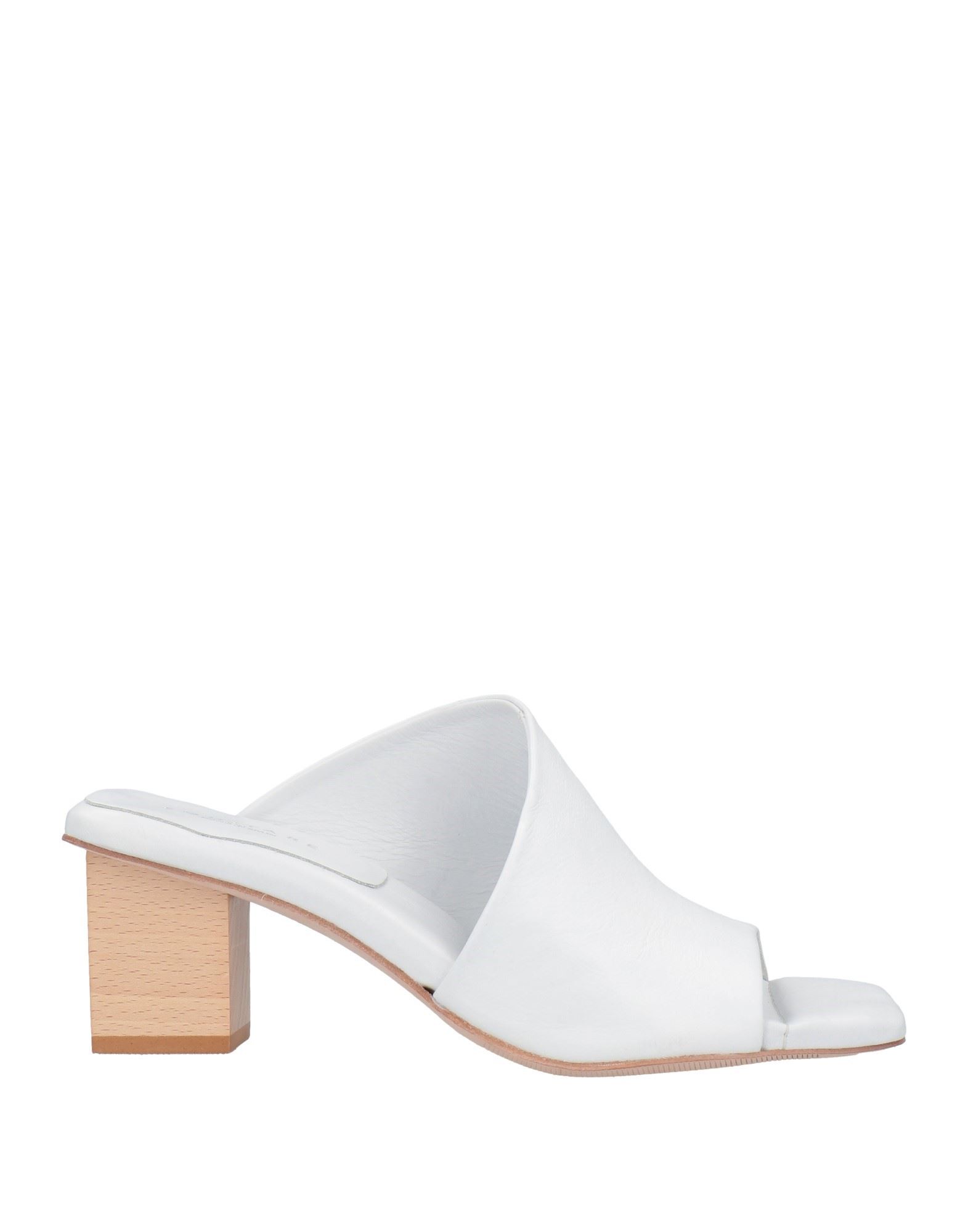 Eqüitare Sandals In White