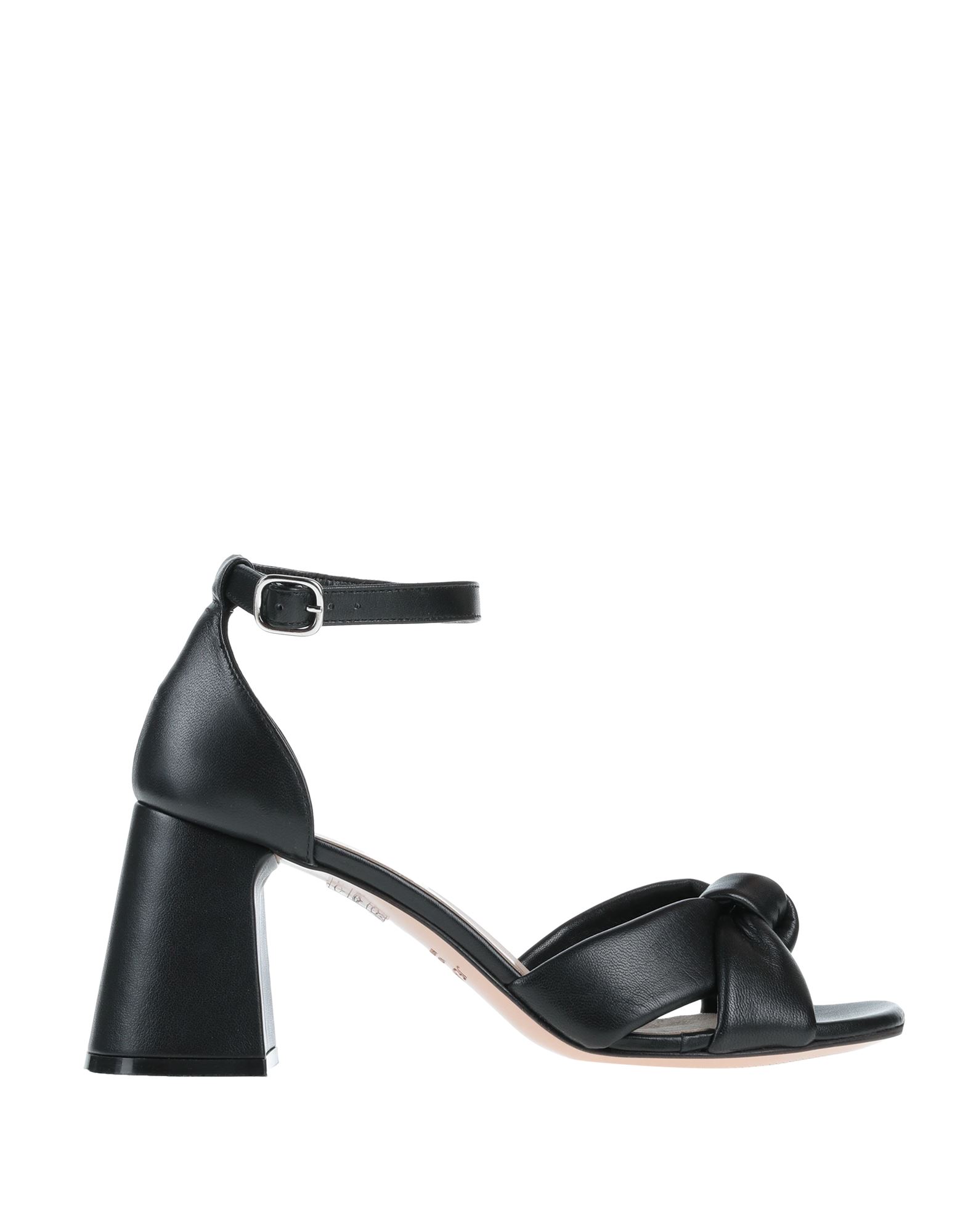 Jeannot Sandals In Black