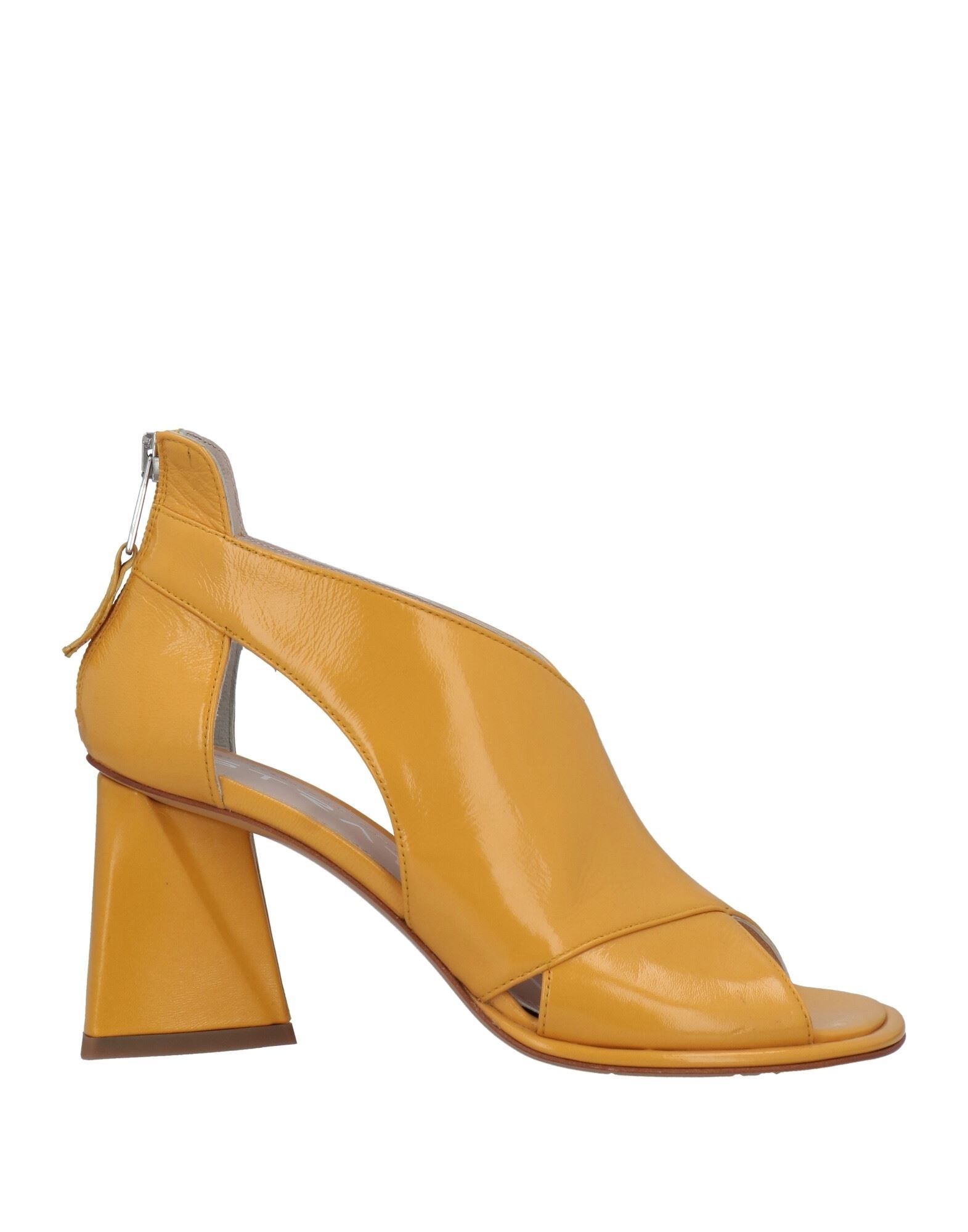 Strategia Ankle Boots In Yellow