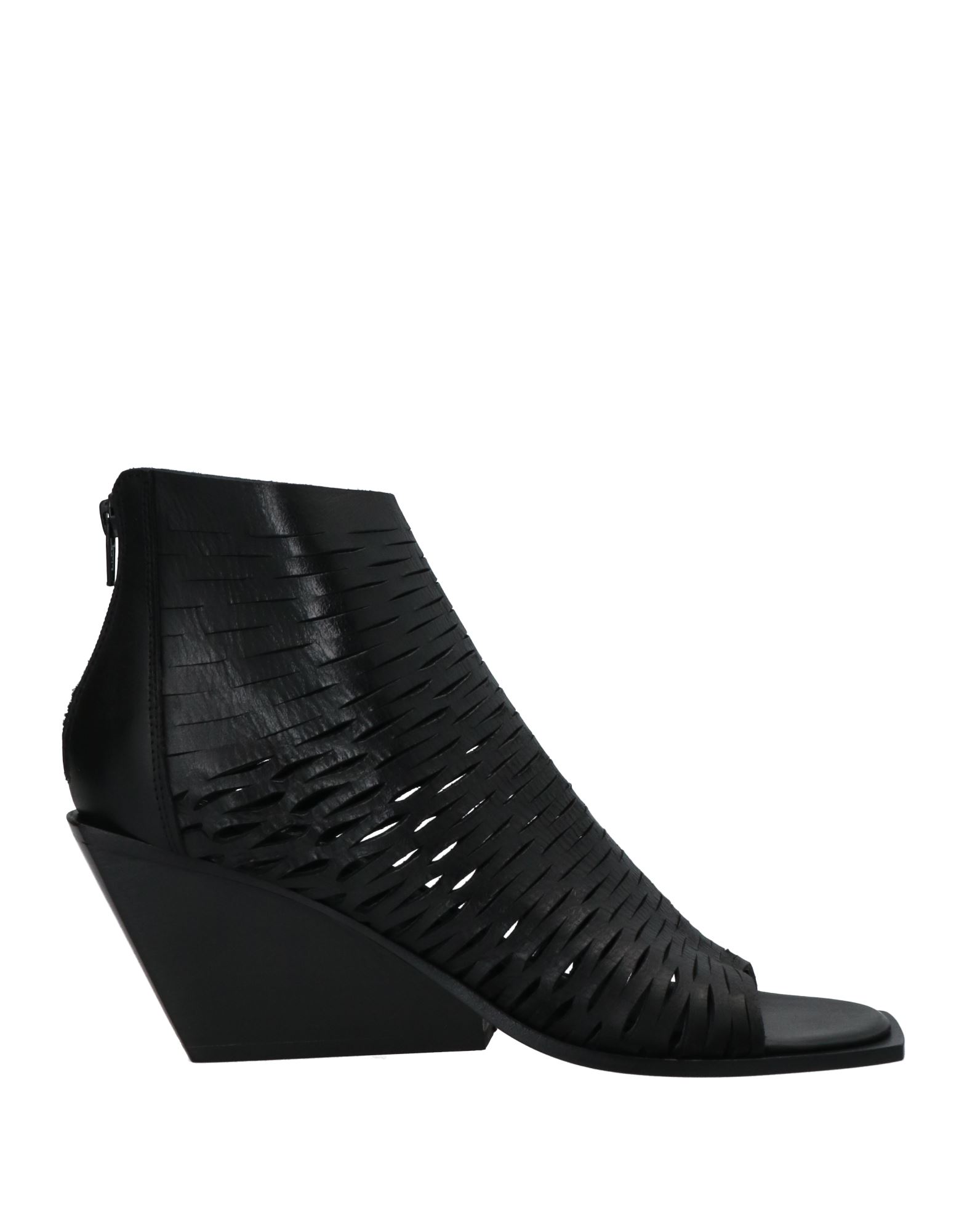Elena Iachi Ankle Boots In Black