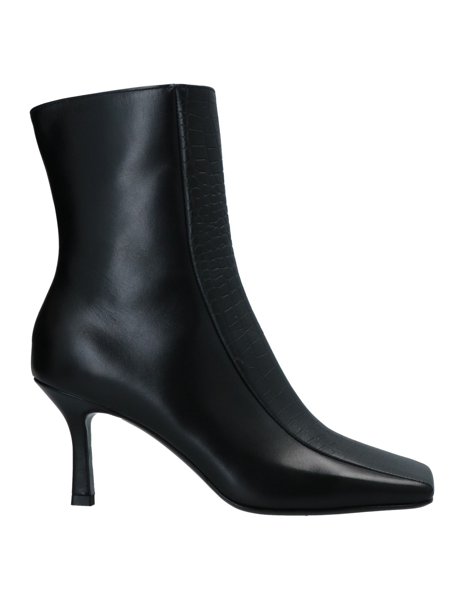 Mychalom Ankle Boots In Black