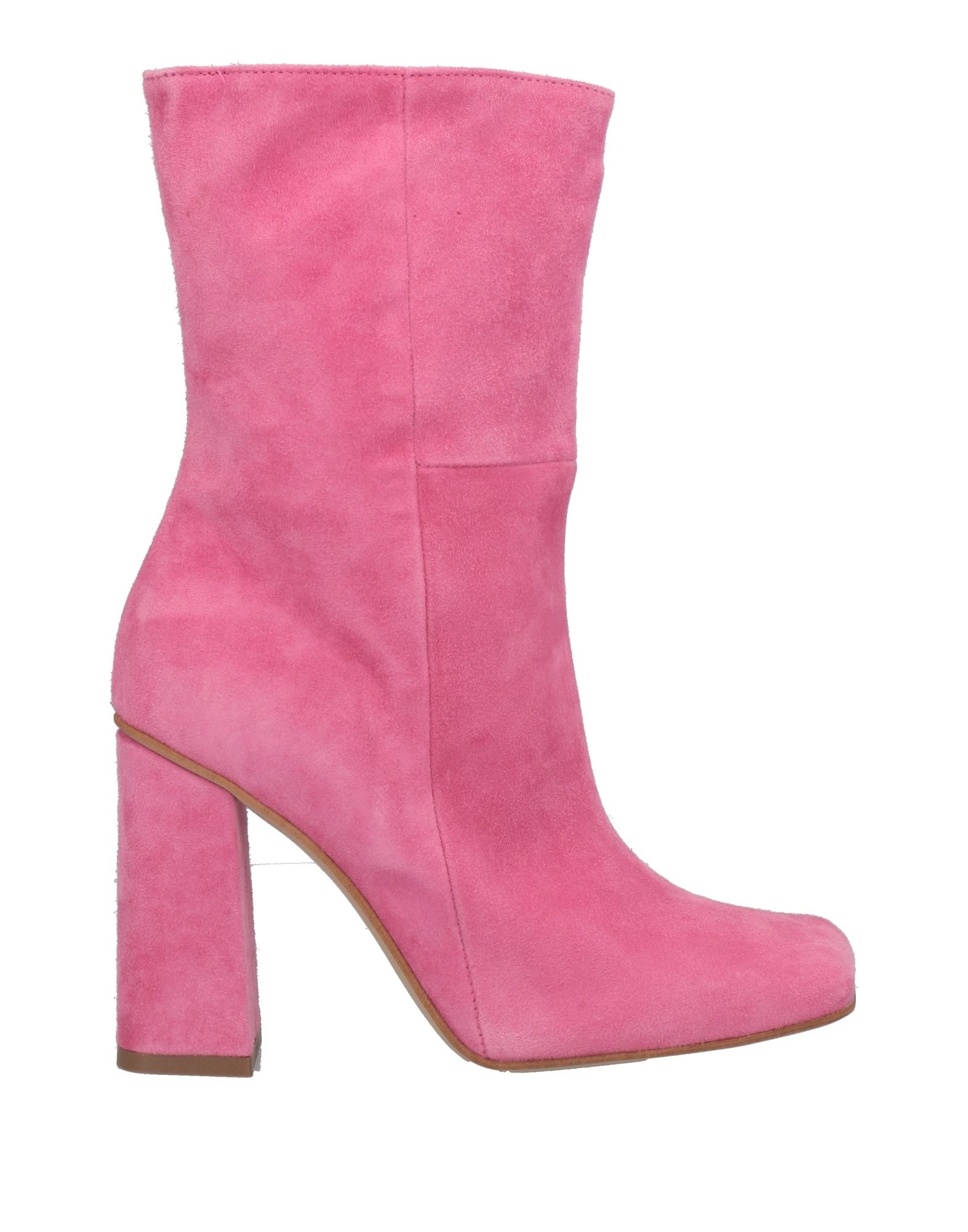 Carla G. Ankle Boots In Pink