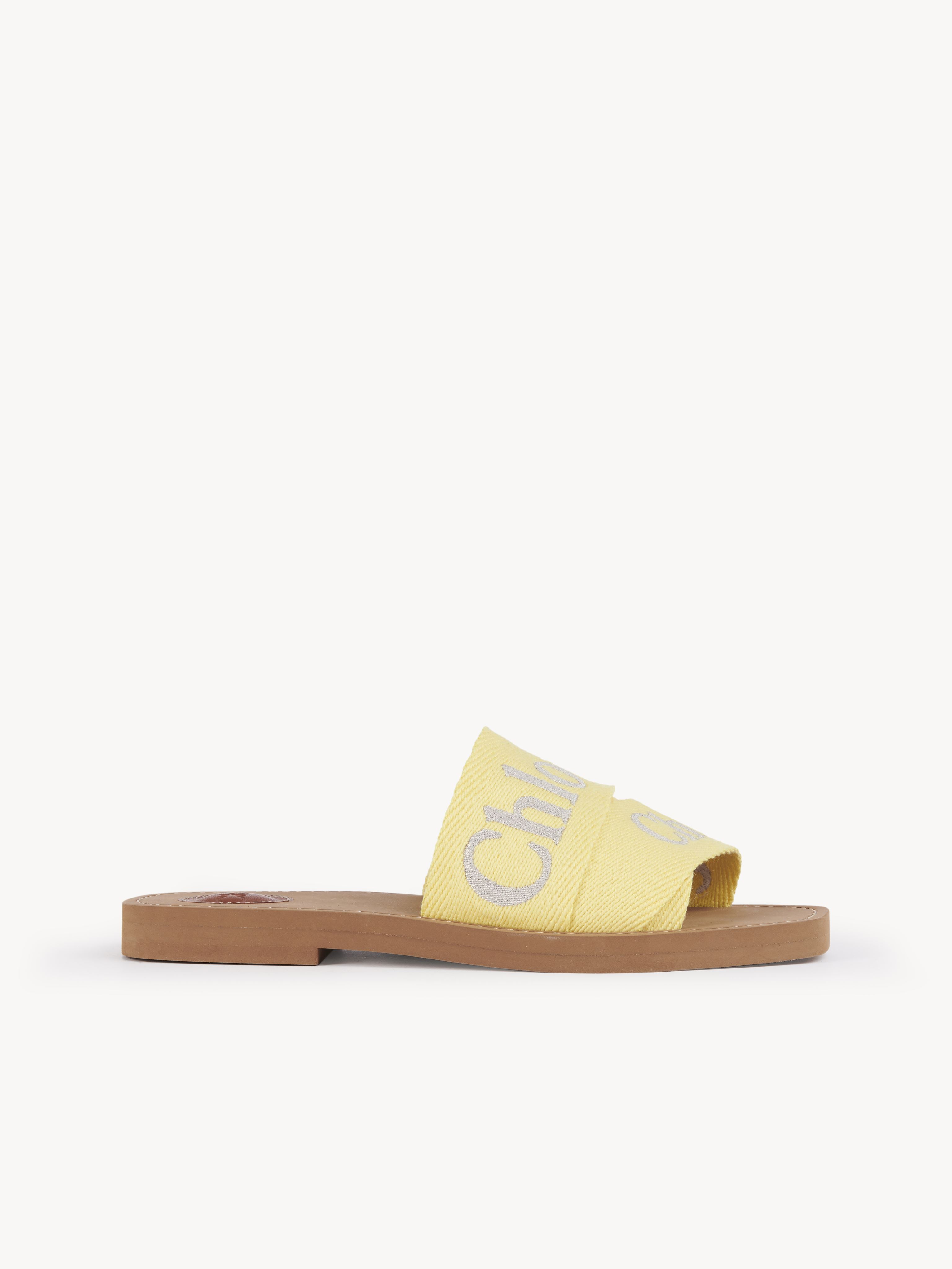 CHLOÉ MULES PLATES WOODY FEMME LAITON DORÉ TAILLE 36 90% LIN, 10% POLYESTER