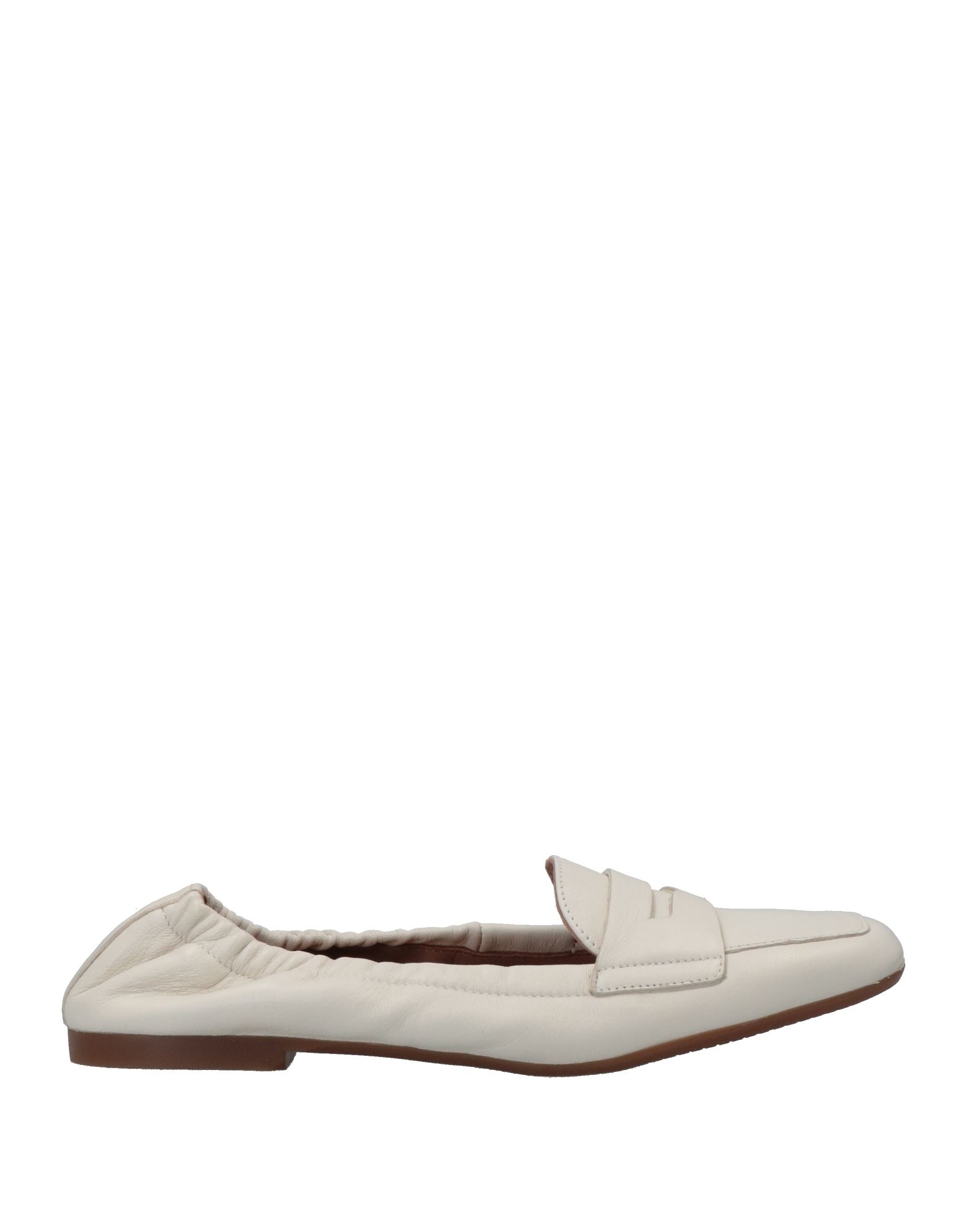 Carmens Loafers In White