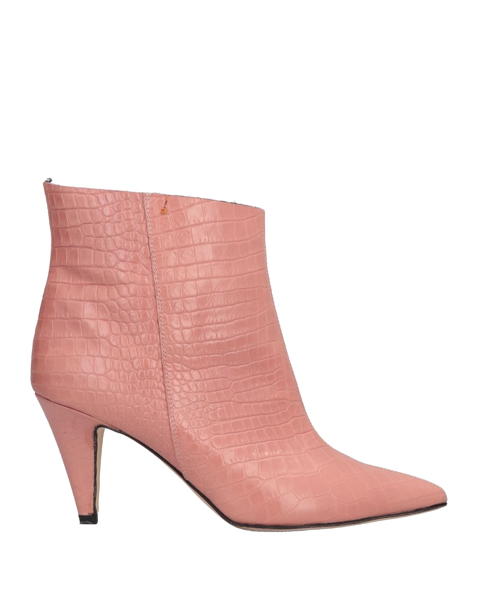 Me Ankle Boots In Pink
