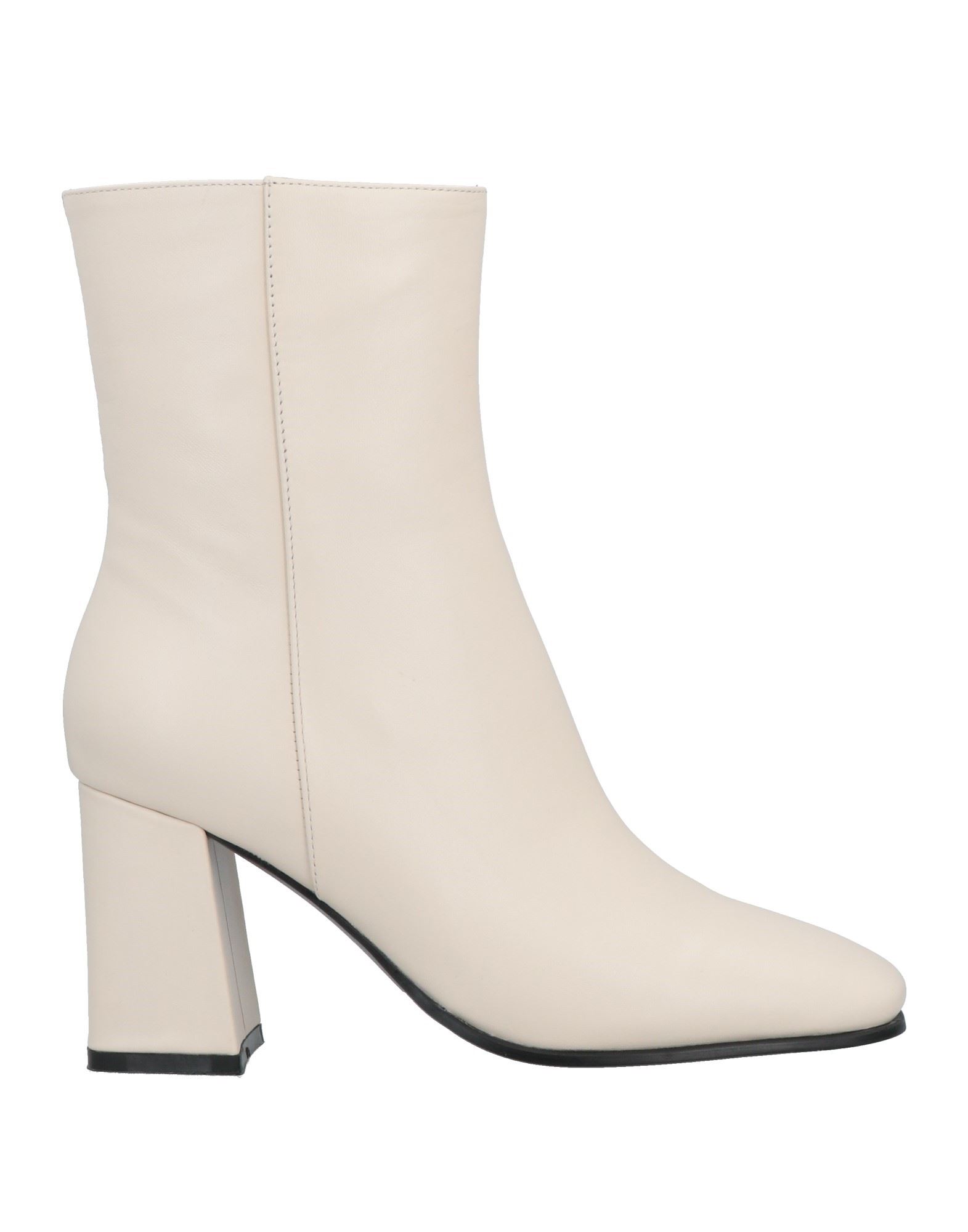 Bibi Lou Ankle Boots In White