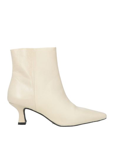 Carmens Woman Ankle Boots Ivory Size 8 Soft Leather