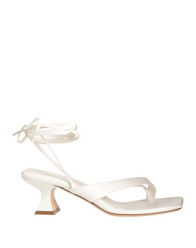 Shop Aldo Castagna Woman Thong Sandal White Size 6 Leather