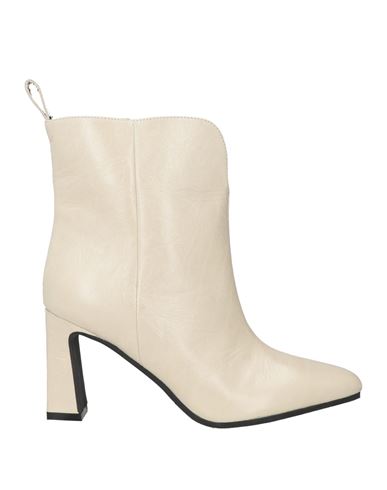Shop Carmens Woman Ankle Boots Ivory Size 8 Leather In White
