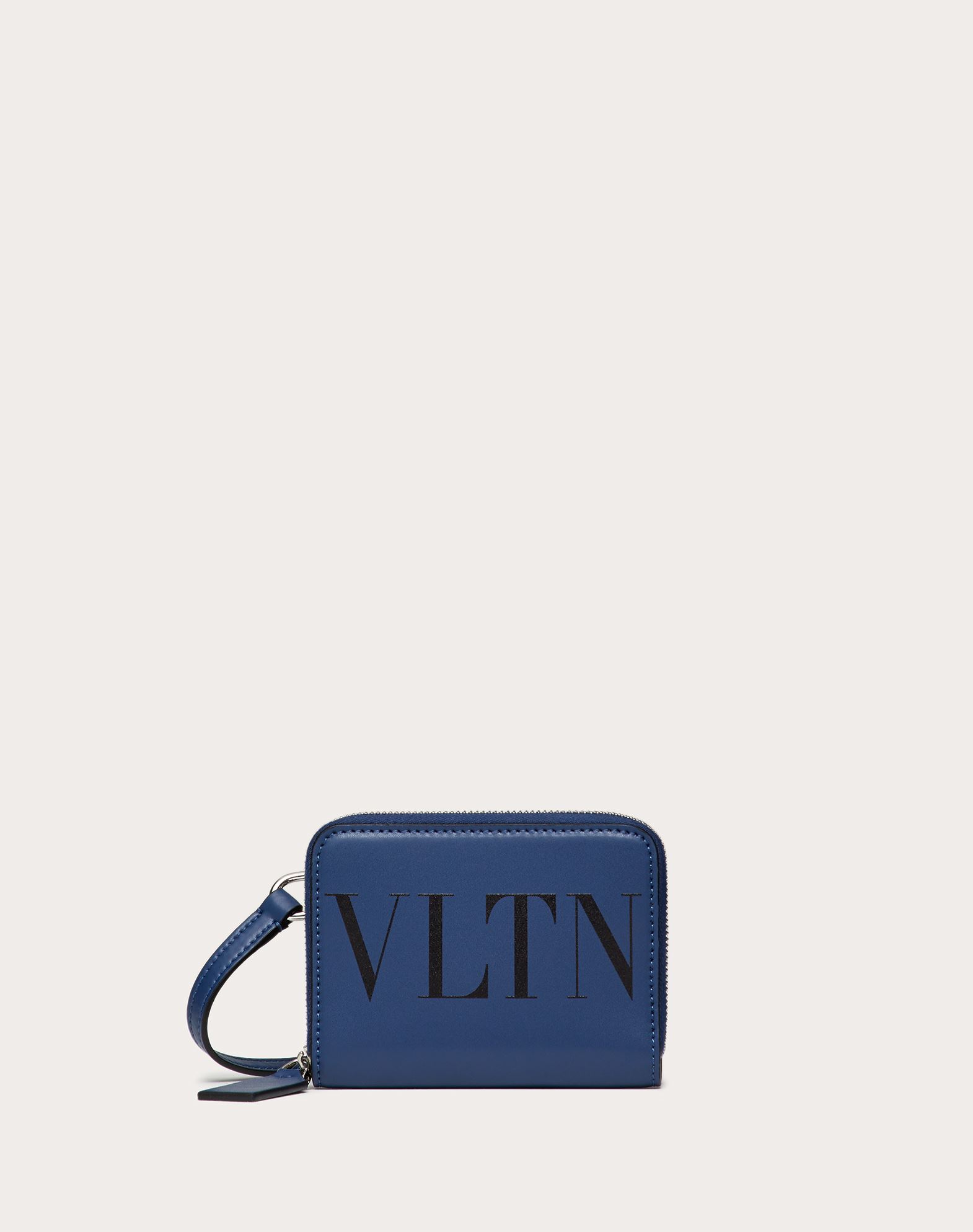 Click to view more detailed imagery on our partner's website Valentino Garavani Uomo Portemonnaie Zum Umhängen Vltn Herren Indigo 100% Pelle Bovina - Bos Taurus In Blue
