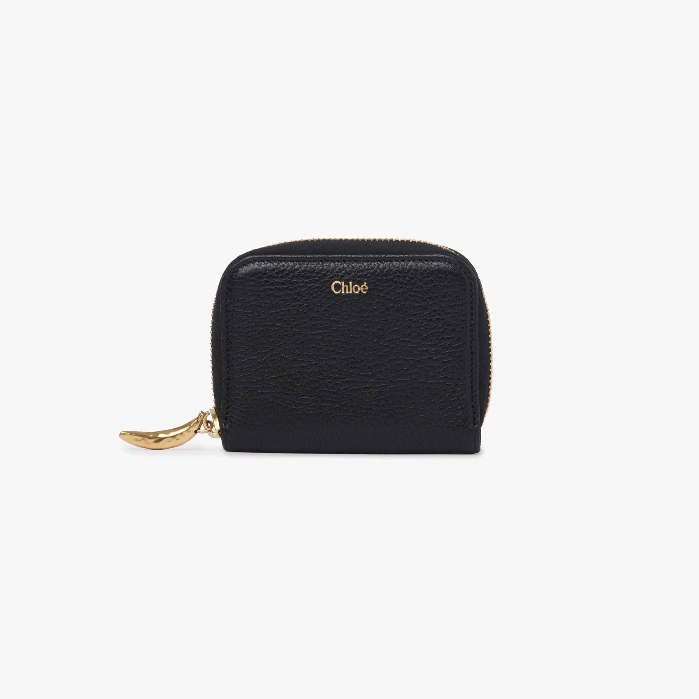 Chloé Banana Zipped Coin Purse In Grained Leather Black Size Onesize 100% Calf-skin Leather In Black