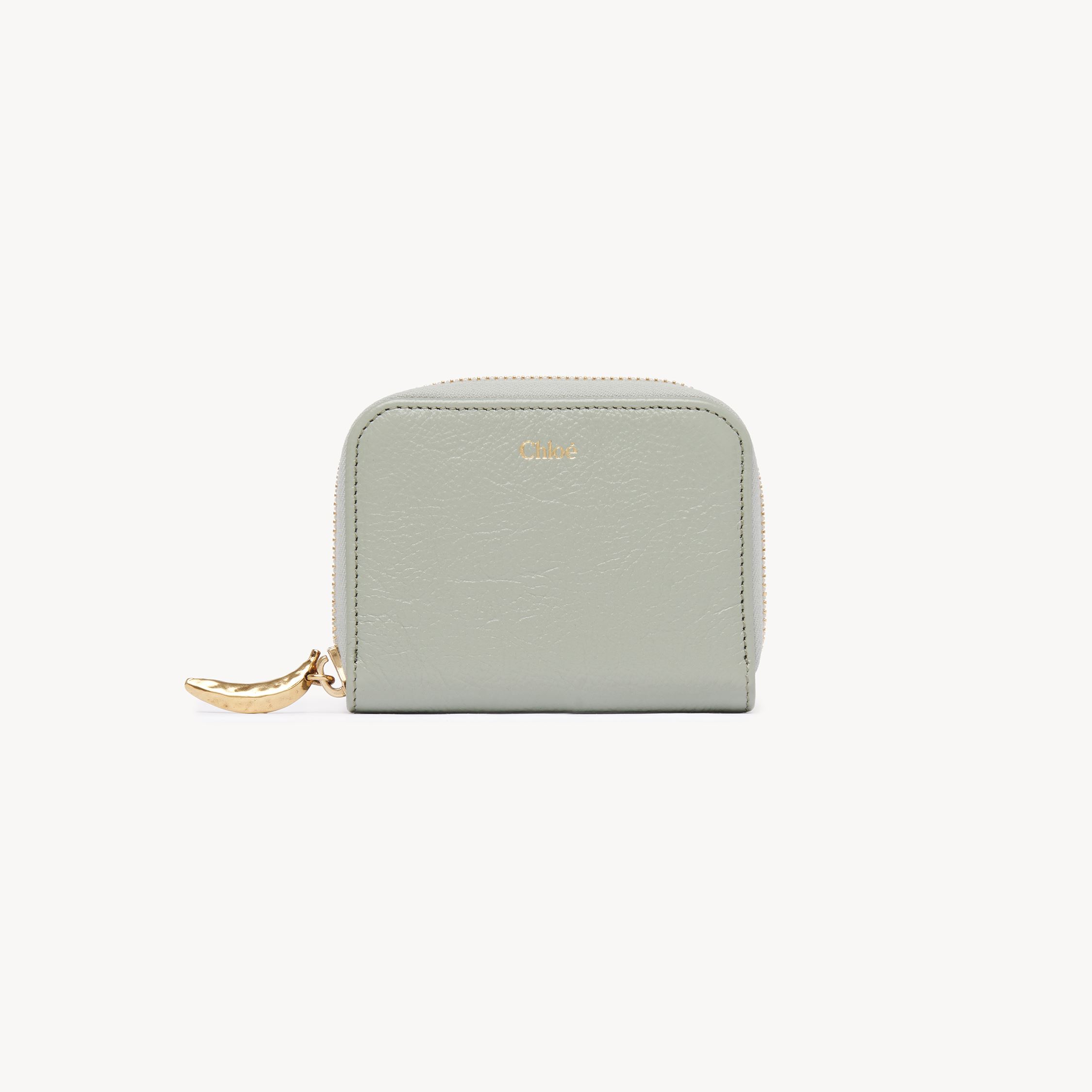Shop Chloé Banana Zipped Coin Purse In Grained Leather Blue Size Onesize 100% Calf-skin Leather
