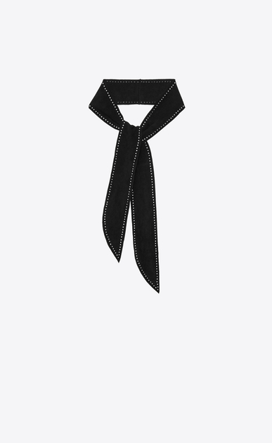 grand Chocker en suède orné de studs