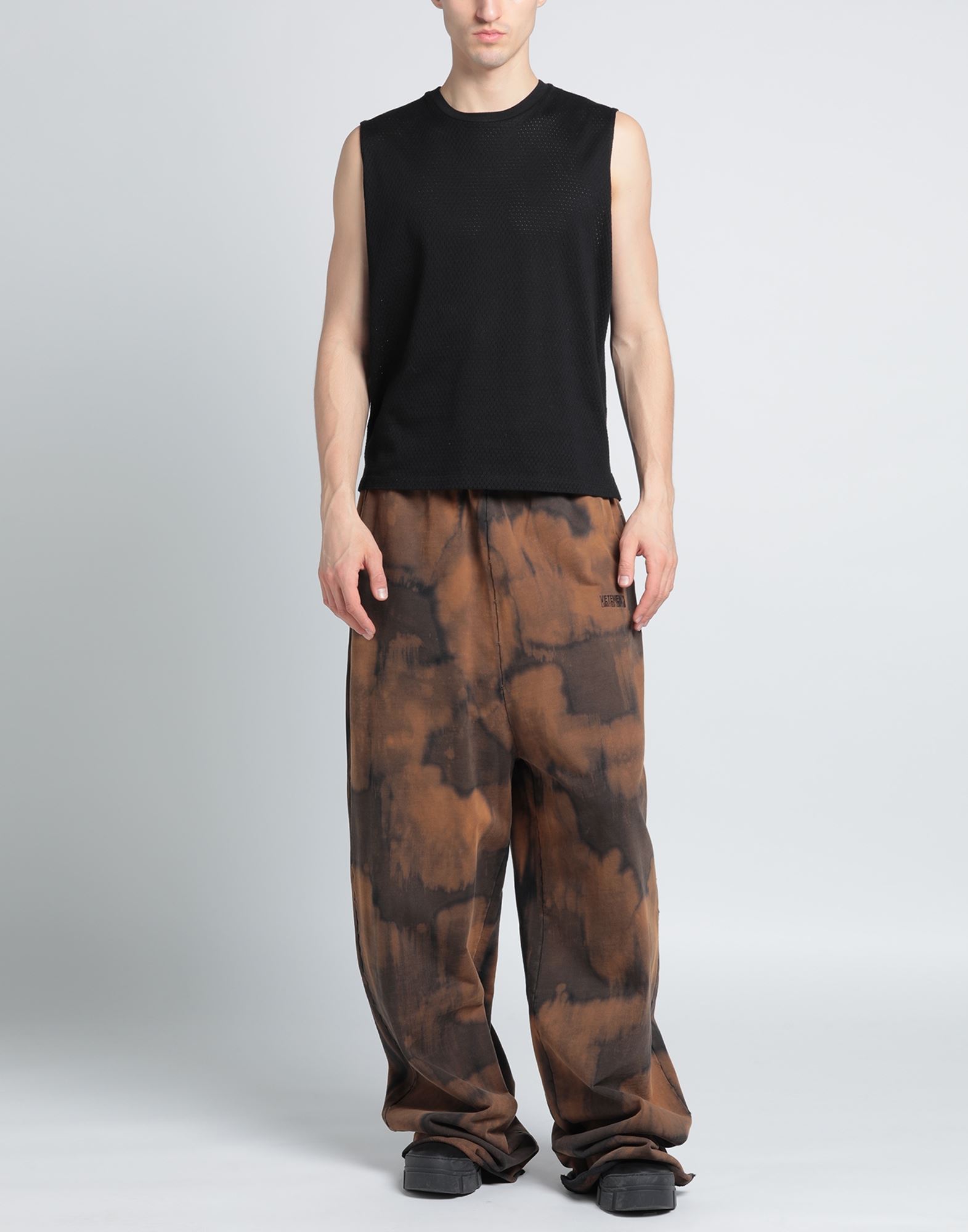  Vetements - Hosen & Röcke - Hosen - On Yoox.com 