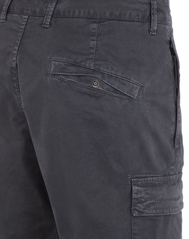 TROUSERS Stone Island Men - Official Store