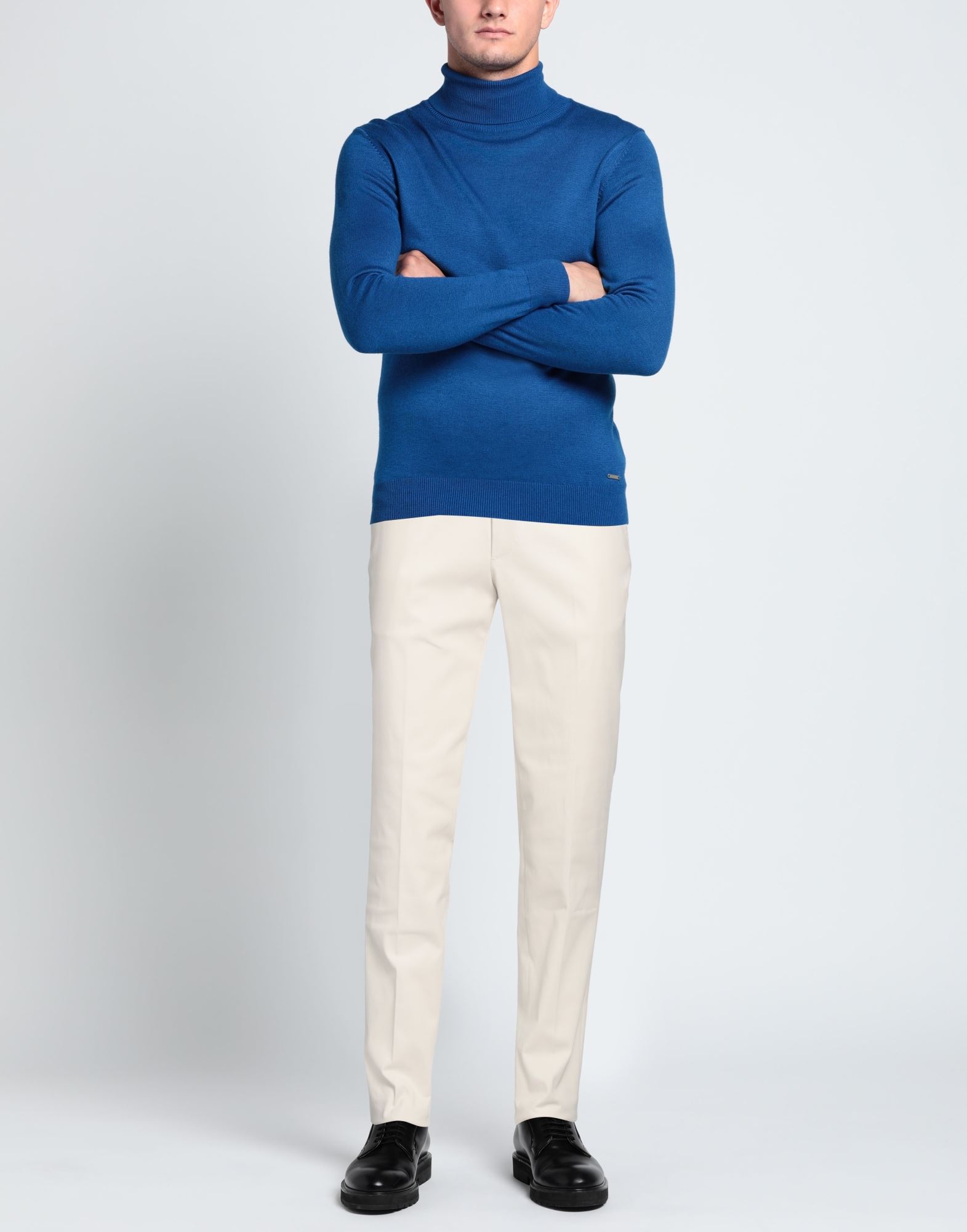  Isaia - Hosen & Röcke - Hosen - On Yoox.com 