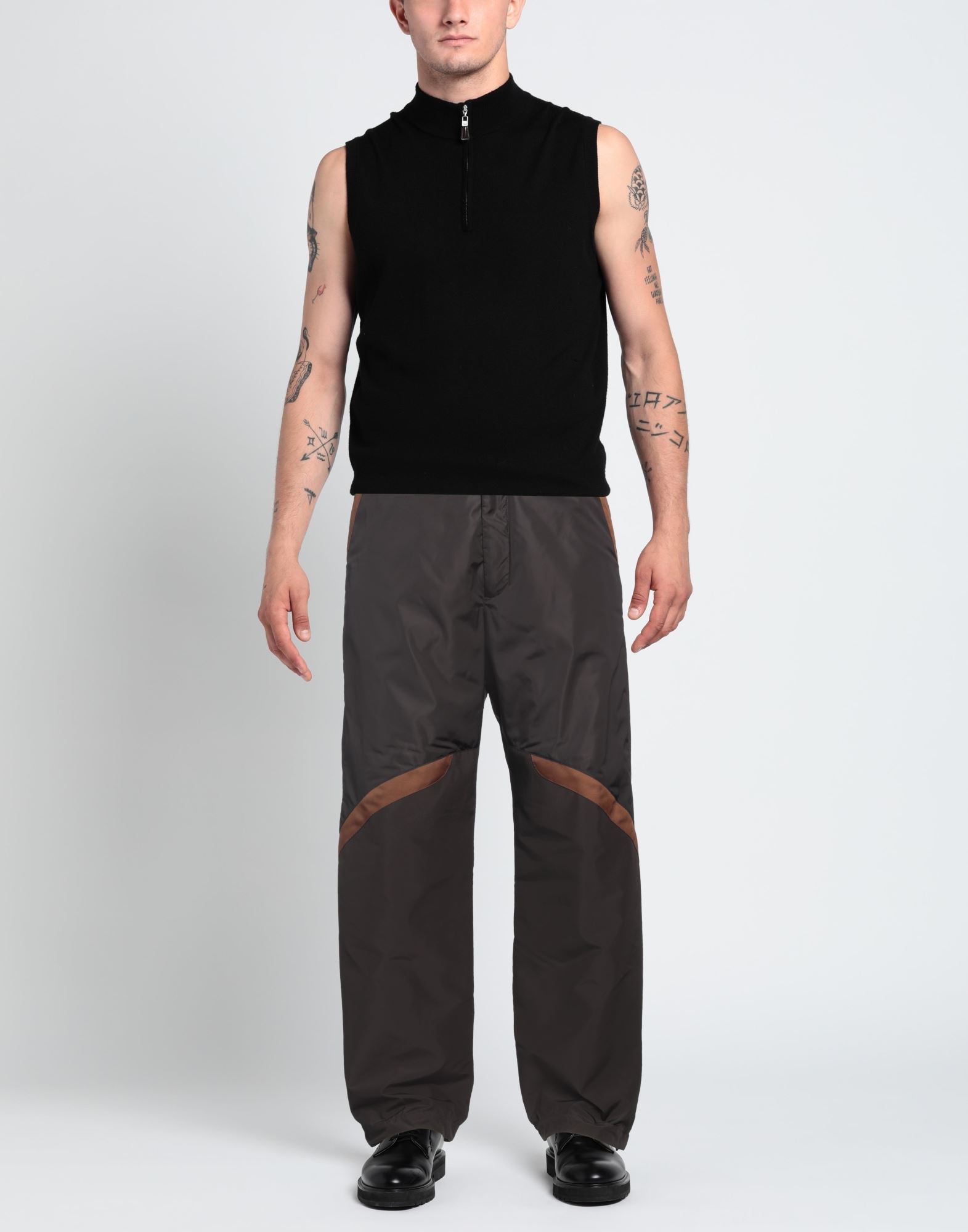  Moncler - Partes De Abajo - Pantalones - On Yoox.com 
