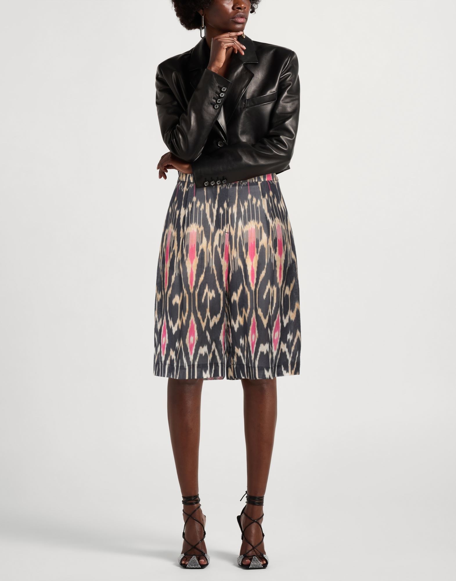  Momoní - Hosen & Röcke - Shorts & Bermudashorts - On Yoox.com 