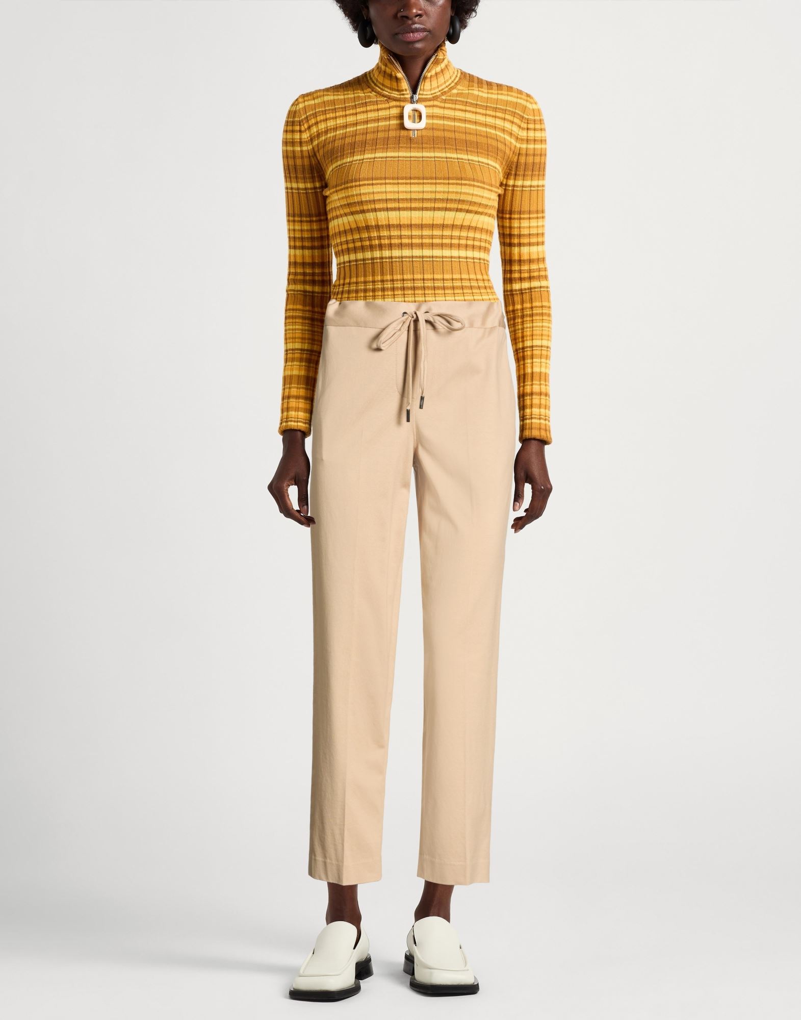 Circolo 1901 - Hosen & Röcke - Hosen - On Yoox.com 