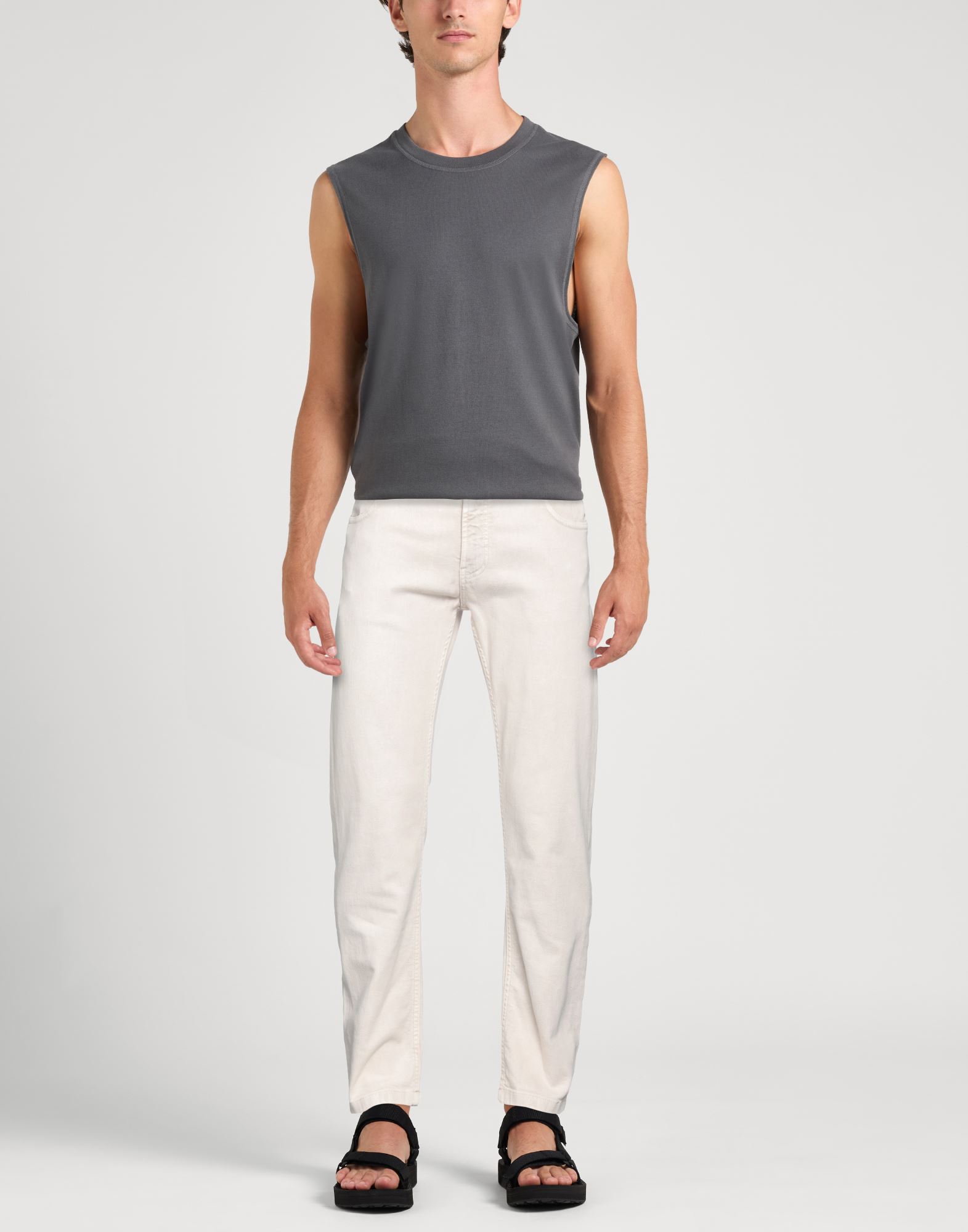  Eleventy - Hosen & Röcke - Jeanshosen - On Yoox.com 