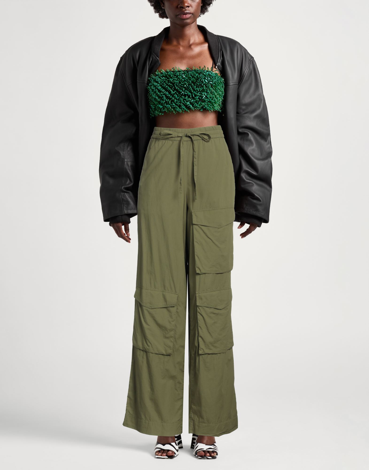  Essentiel Antwerp - Hosen & Röcke - Hosen - On Yoox.com 