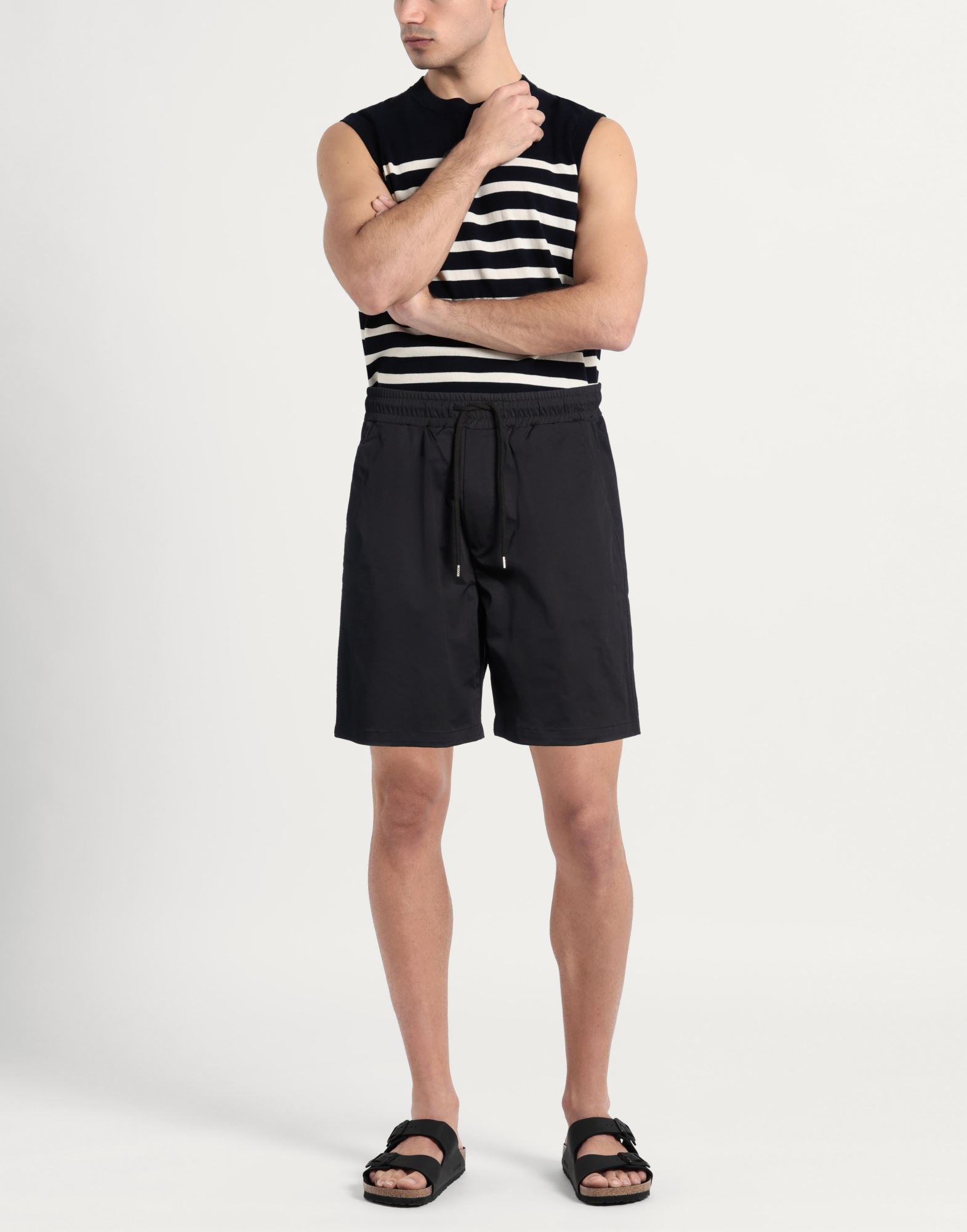 Woc Writing On Cover - Hosen & Röcke - Shorts & Bermudashorts - On Yoox.com 
