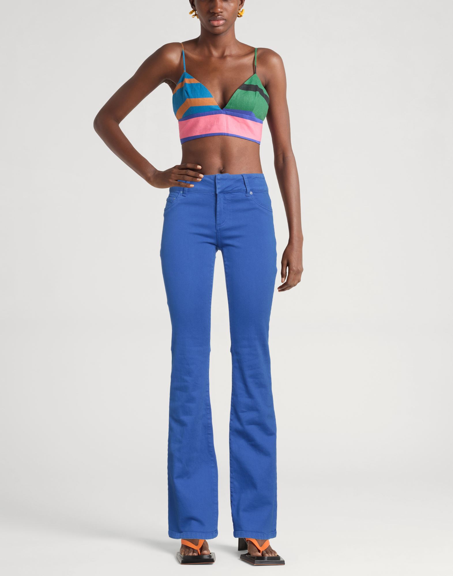  Alice + Olivia Jeans - Hosen & Röcke - Jeanshosen - On Yoox.com 