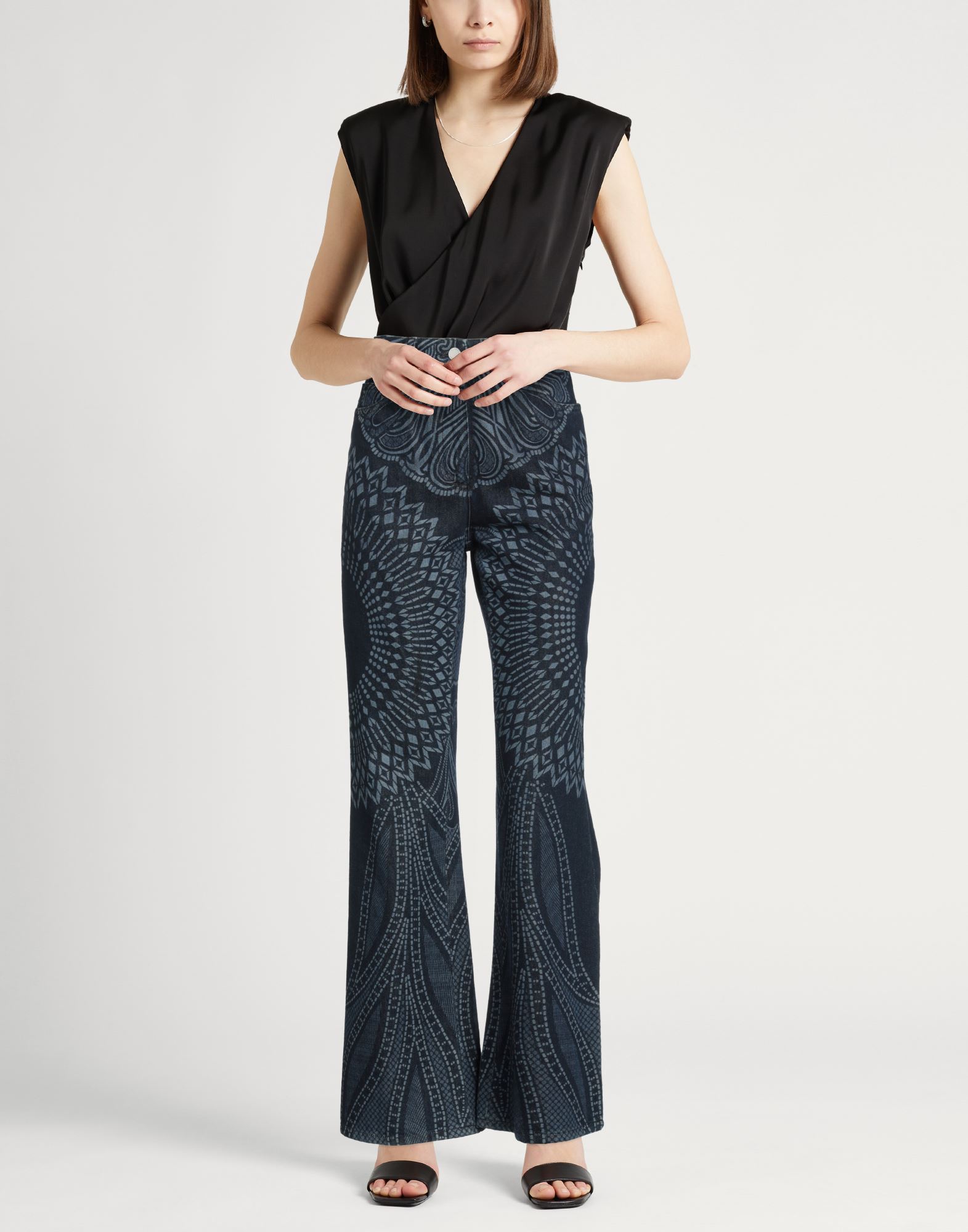  Alberta Ferretti - Hosen & Röcke - Jeanshosen - On Yoox.com 