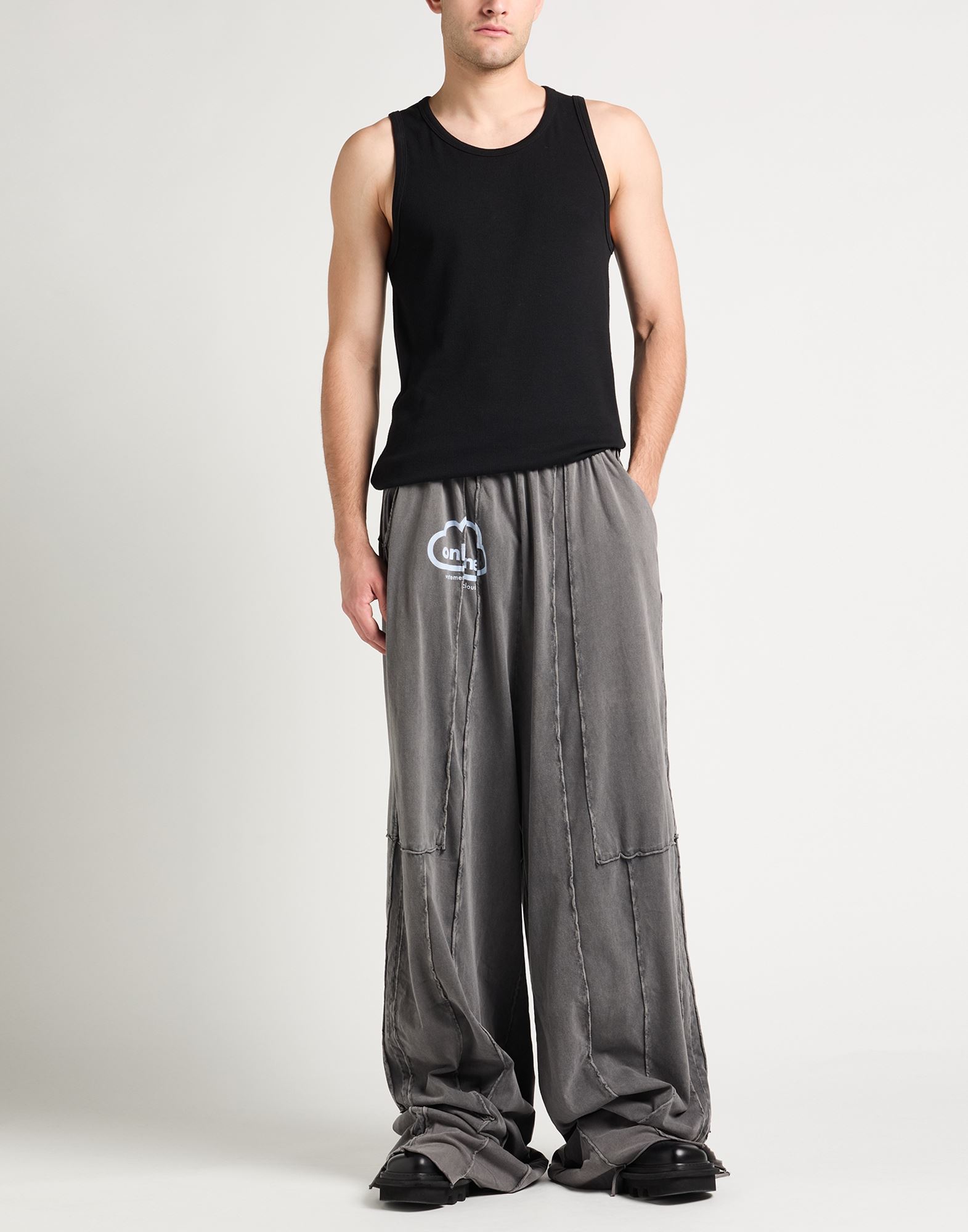  Vetements - Hosen & Röcke - Hosen - On Yoox.com 