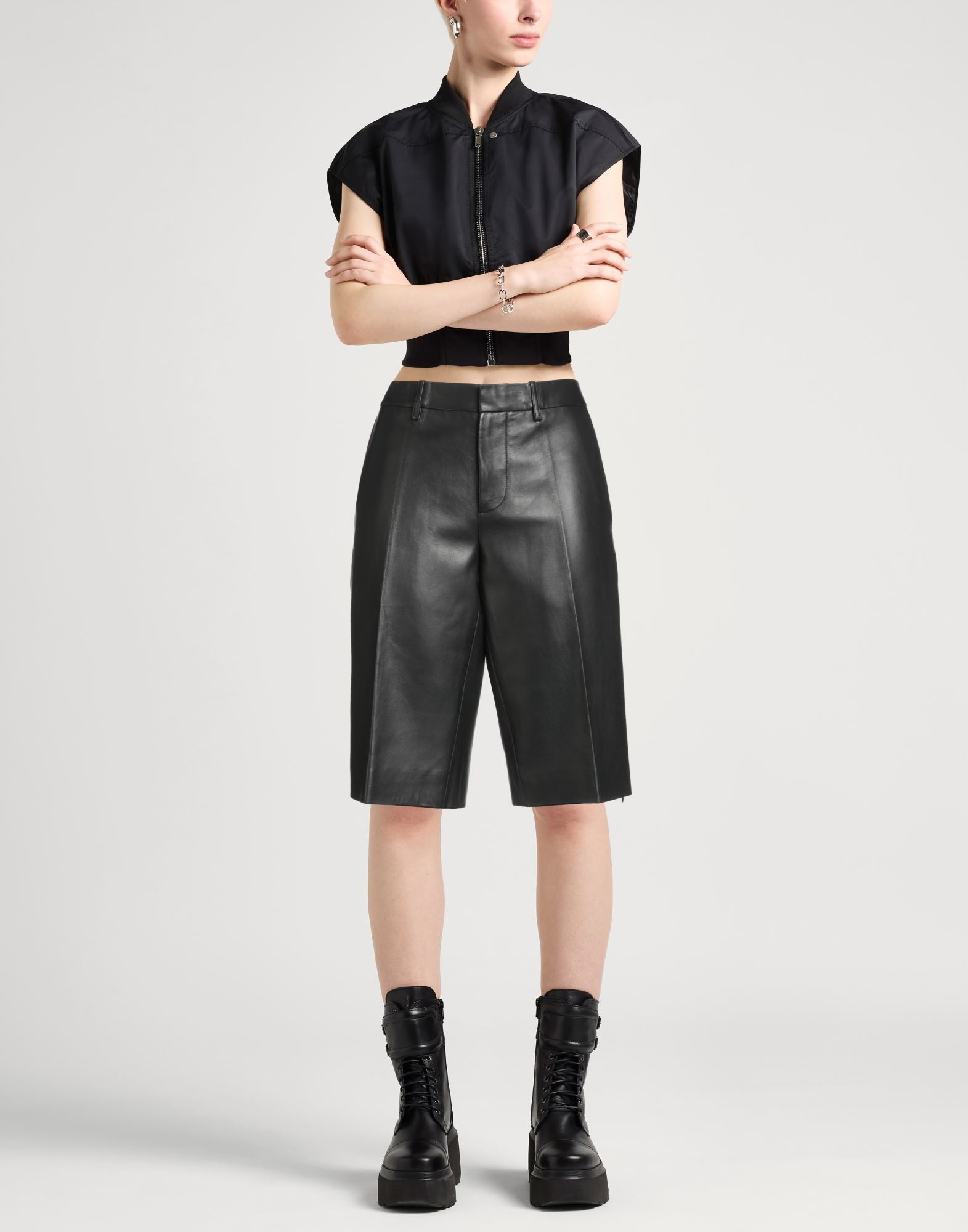  Helmut Lang - Hosen & Röcke - Shorts & Bermudashorts - On Yoox.com 