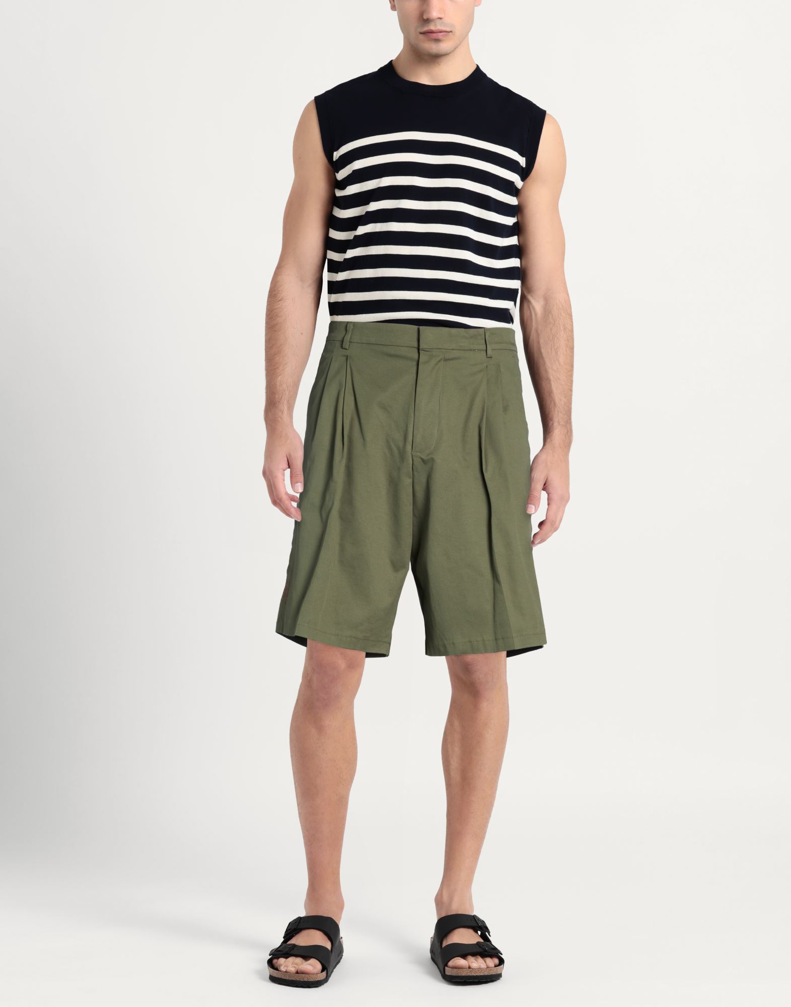  Amaranto - Hosen & Röcke - Shorts & Bermudashorts - On Yoox.com 