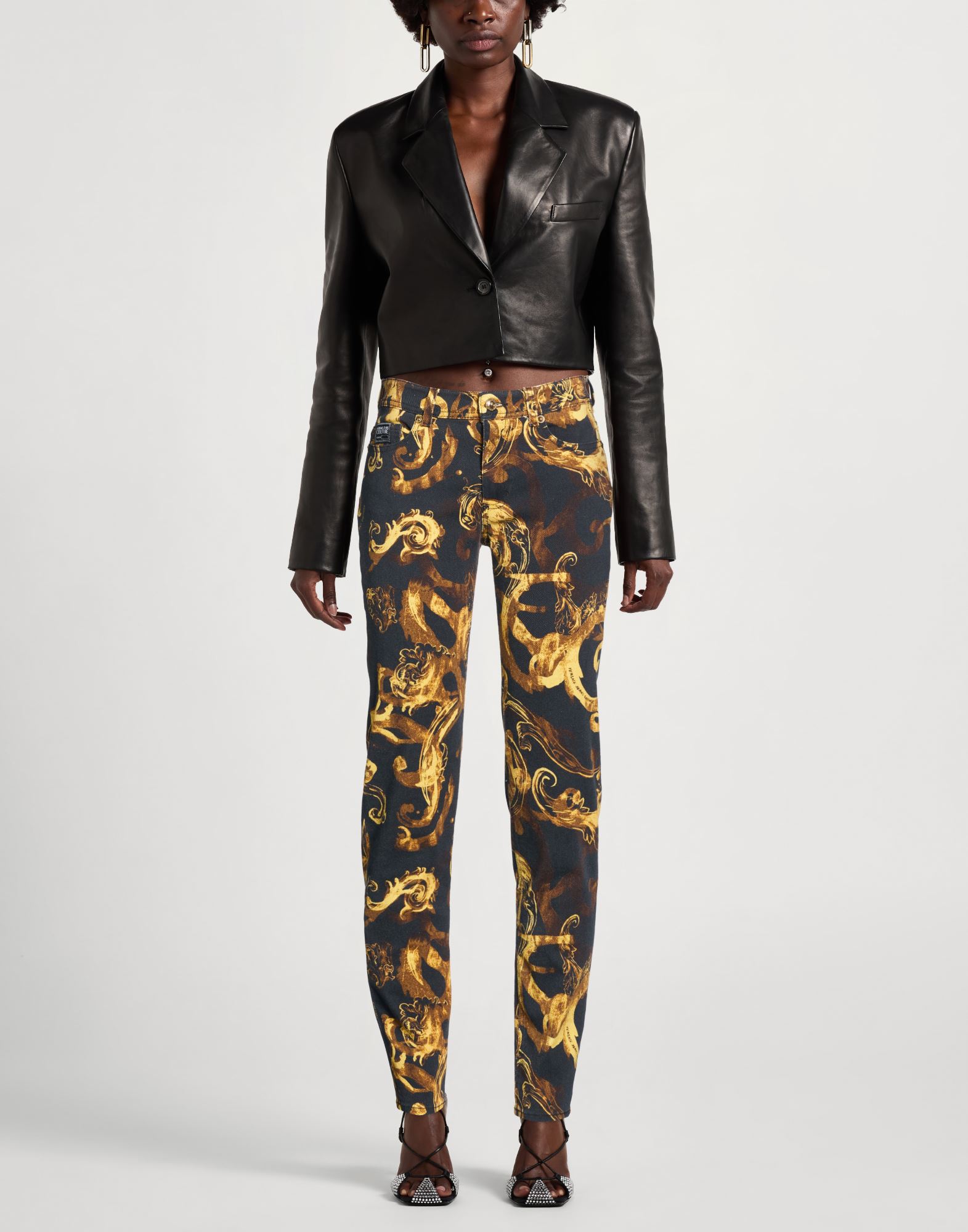  Versace Jeans Couture - Hosen & Röcke - Jeanshosen - On Yoox.com 