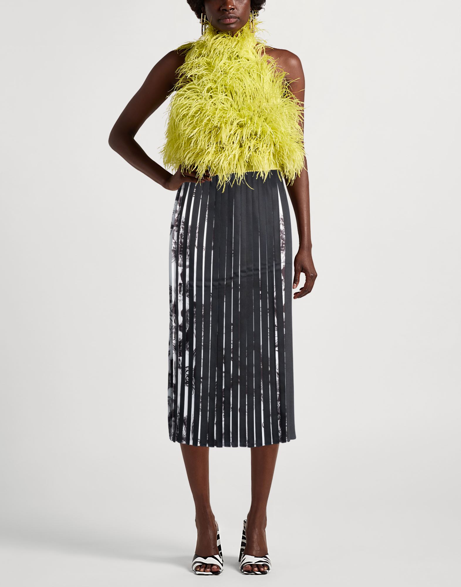  Versace Jeans Couture - Hosen & Röcke - Midi-röcke - On Yoox.com 