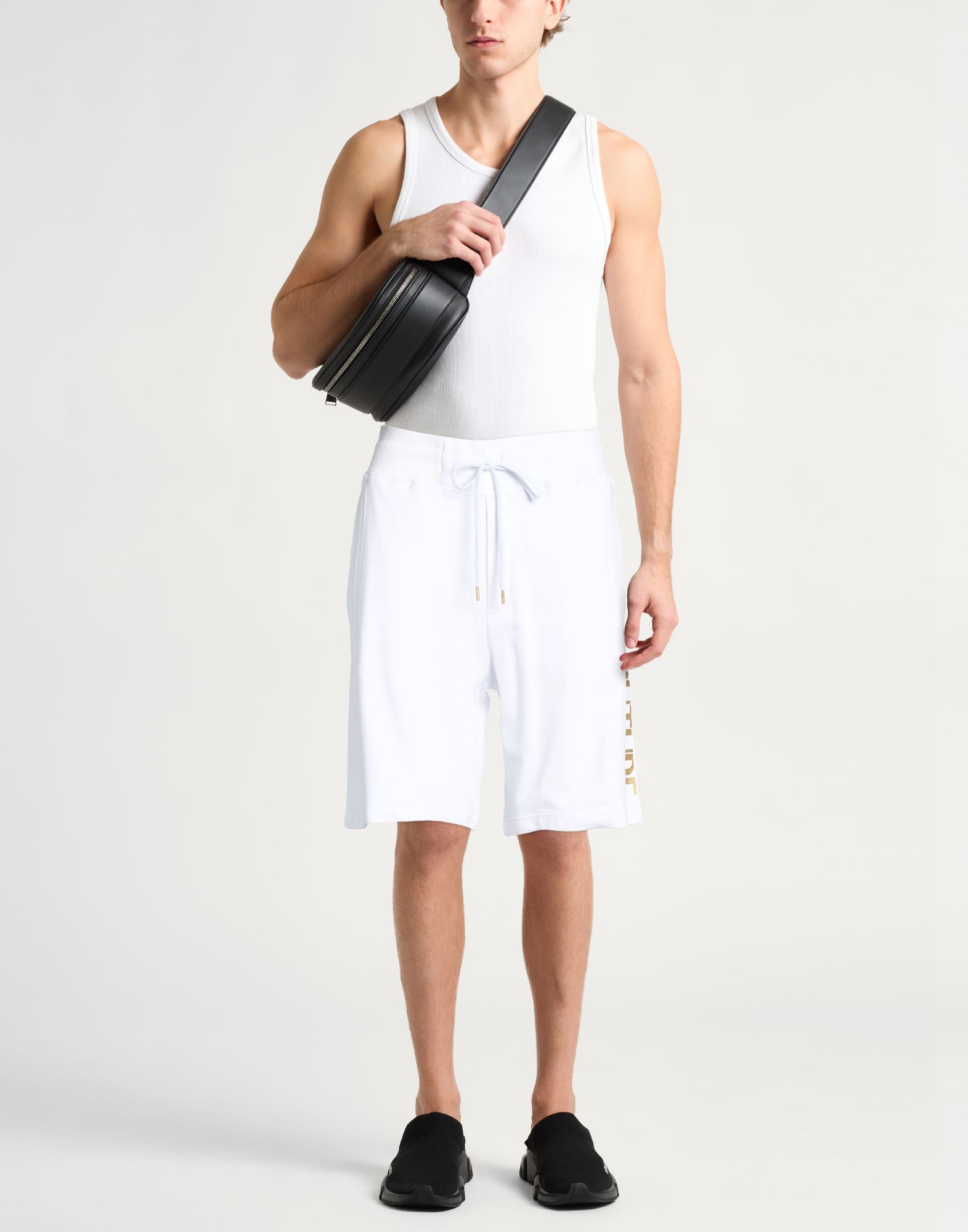  Versace Jeans Couture - Hosen & Röcke - Shorts & Bermudashorts - On Yoox.com 