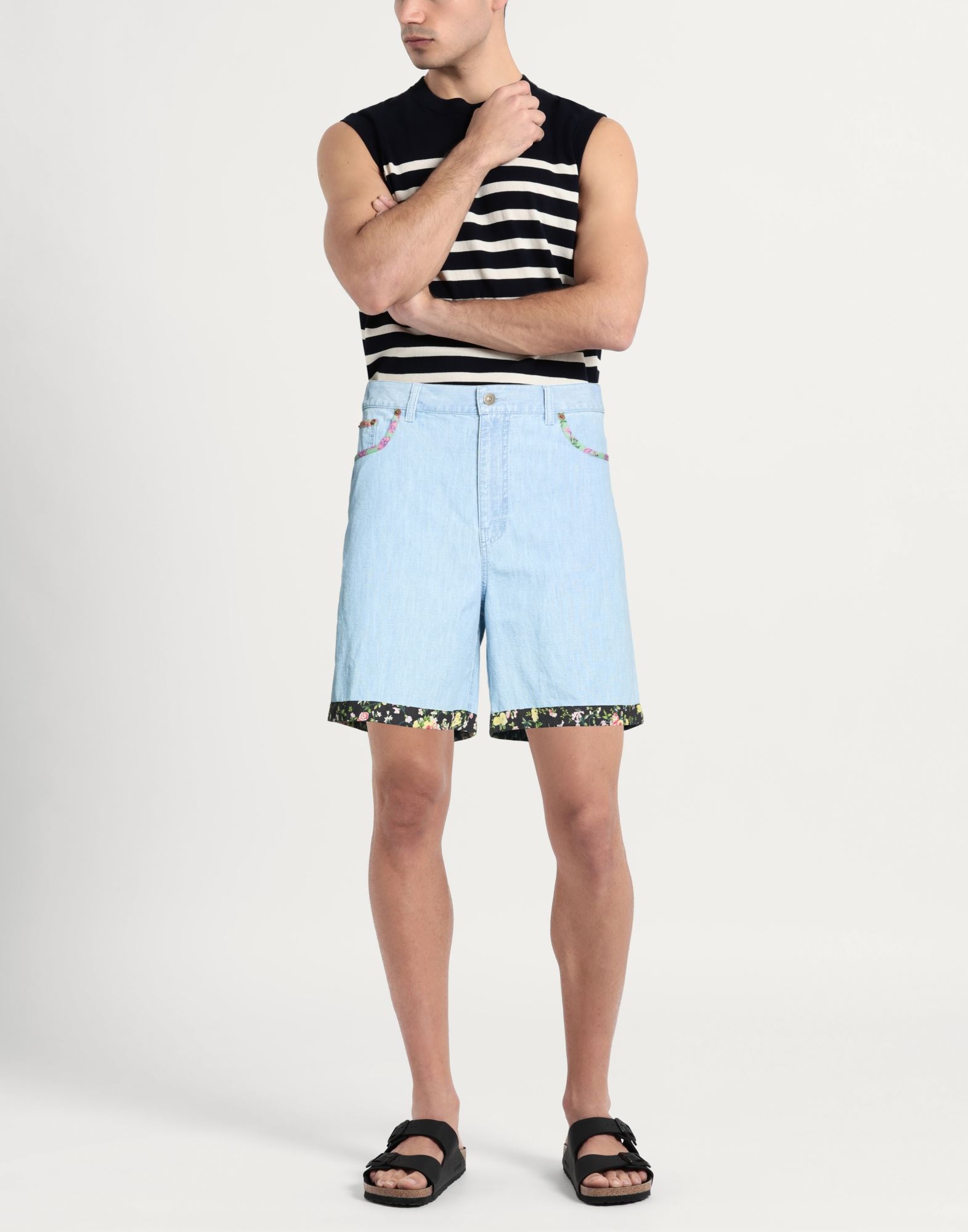  Valentino Garavani - Hosen & Röcke - Jeansshorts - On Yoox.com 