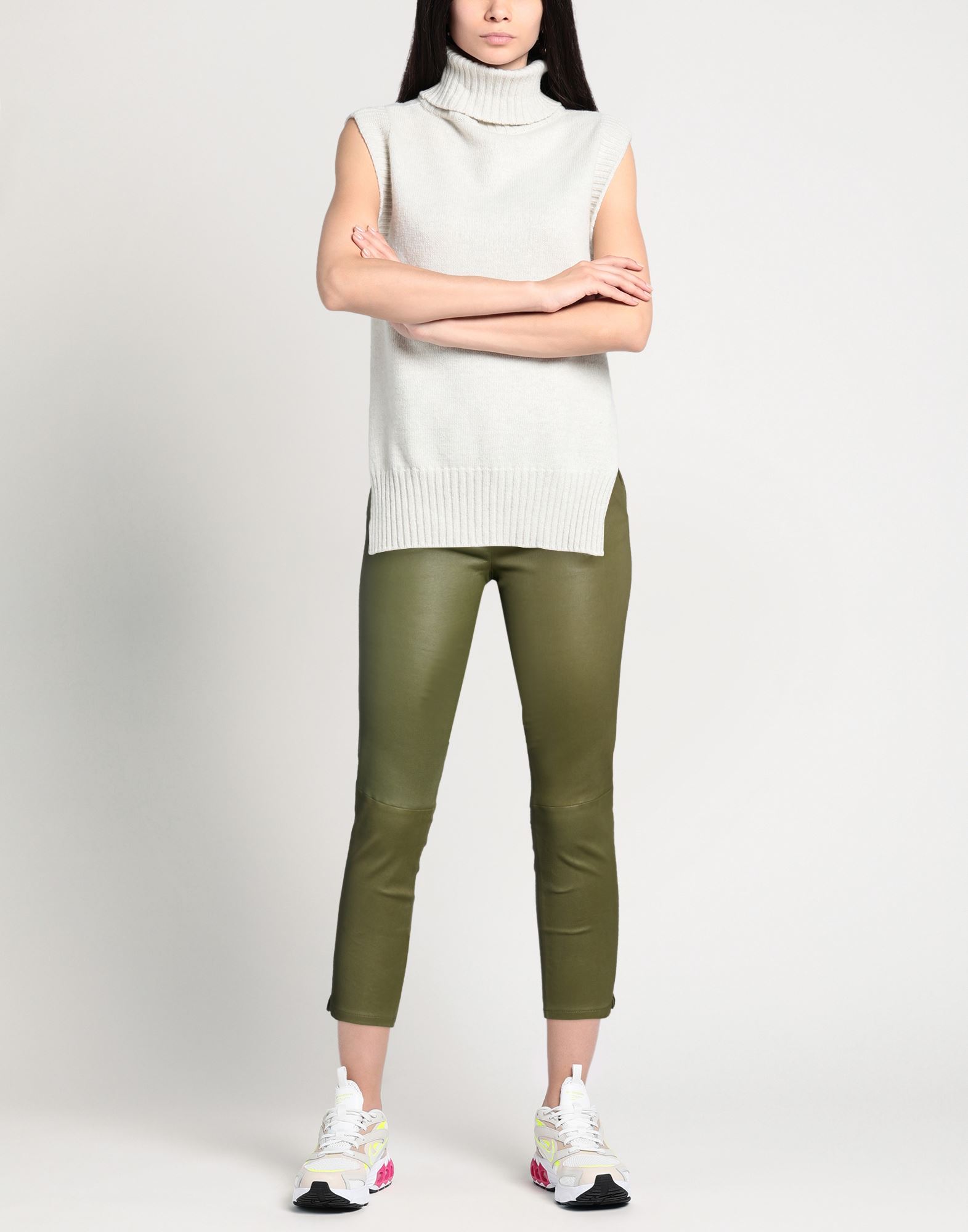  Arma - Hosen & Röcke - Hosen - On Yoox.com 