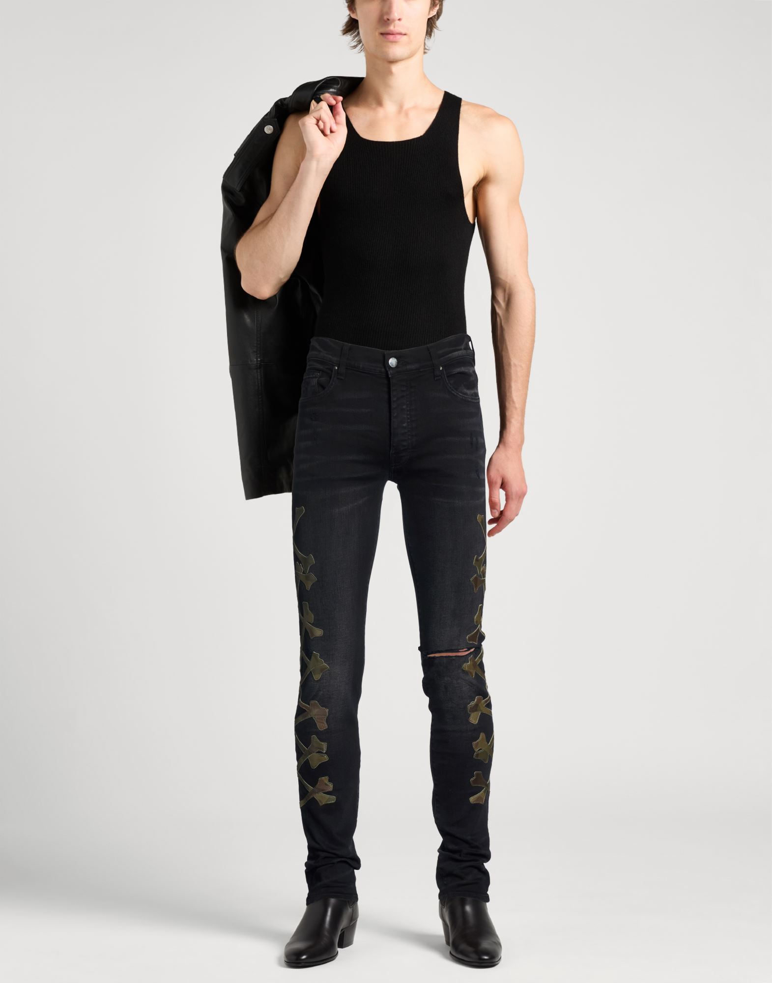  Amiri - Hosen & Röcke - Jeanshosen - On Yoox.com 
