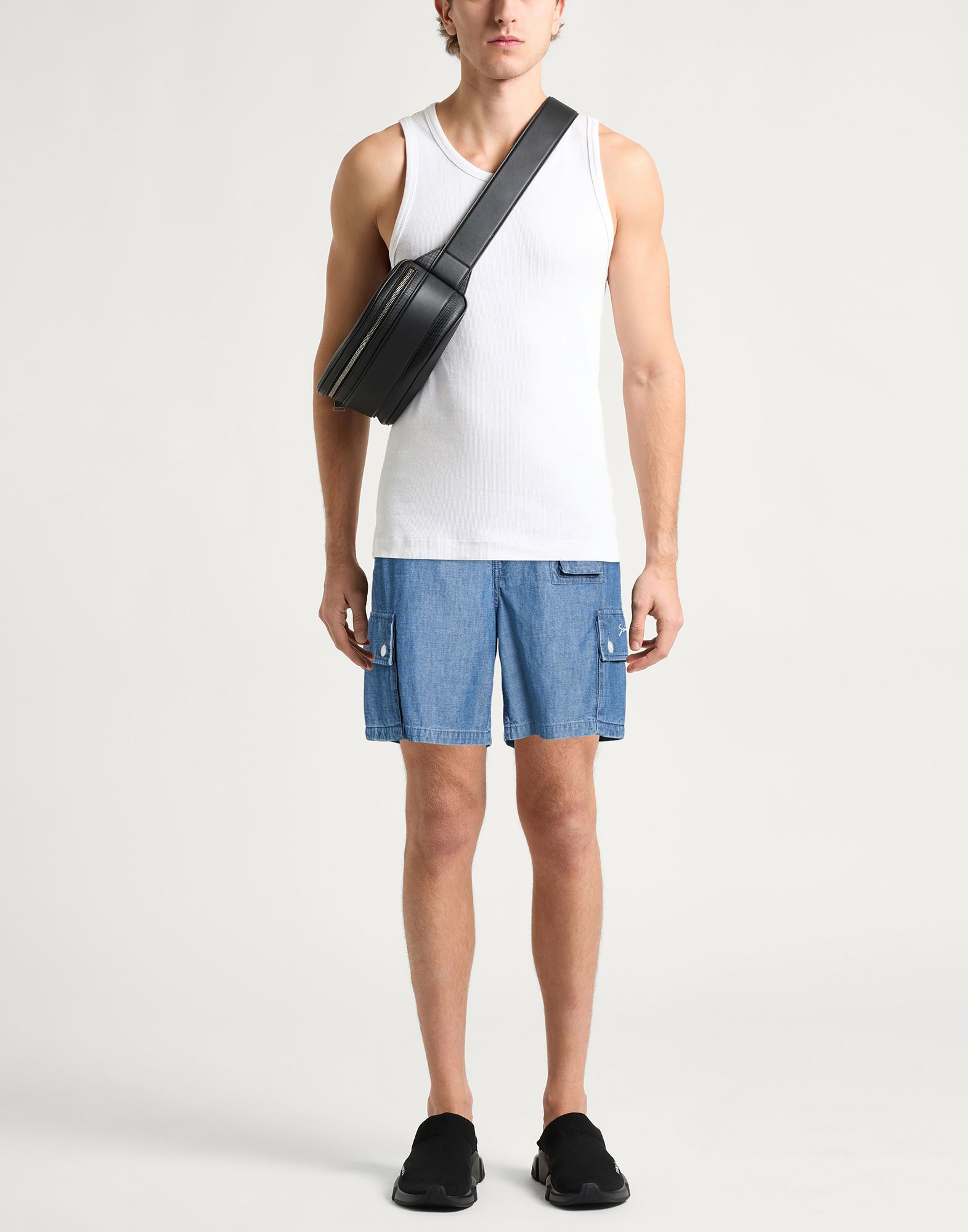  Givenchy - Hosen & Röcke - Jeansshorts - On Yoox.com 