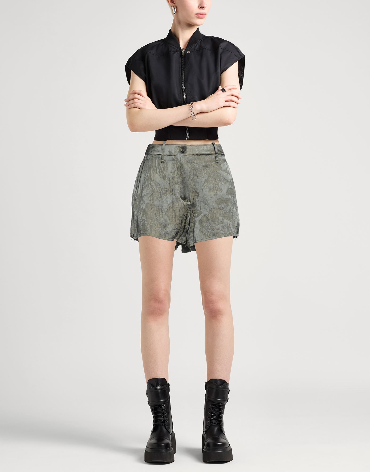  Masnada - Hosen & Röcke - Shorts & Bermudashorts - On Yoox.com 