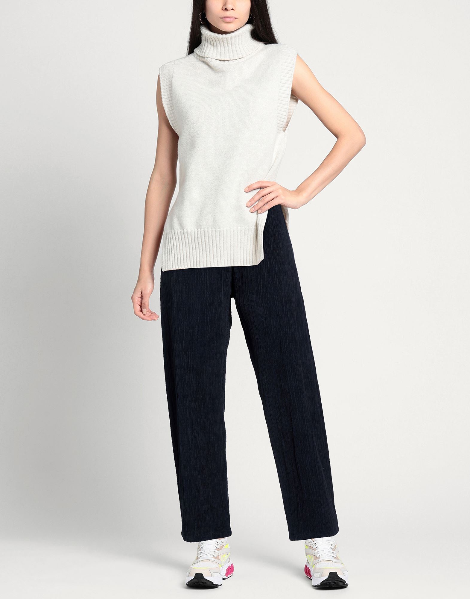  Apuntob - Partes De Abajo - Pantalones - On Yoox.com 